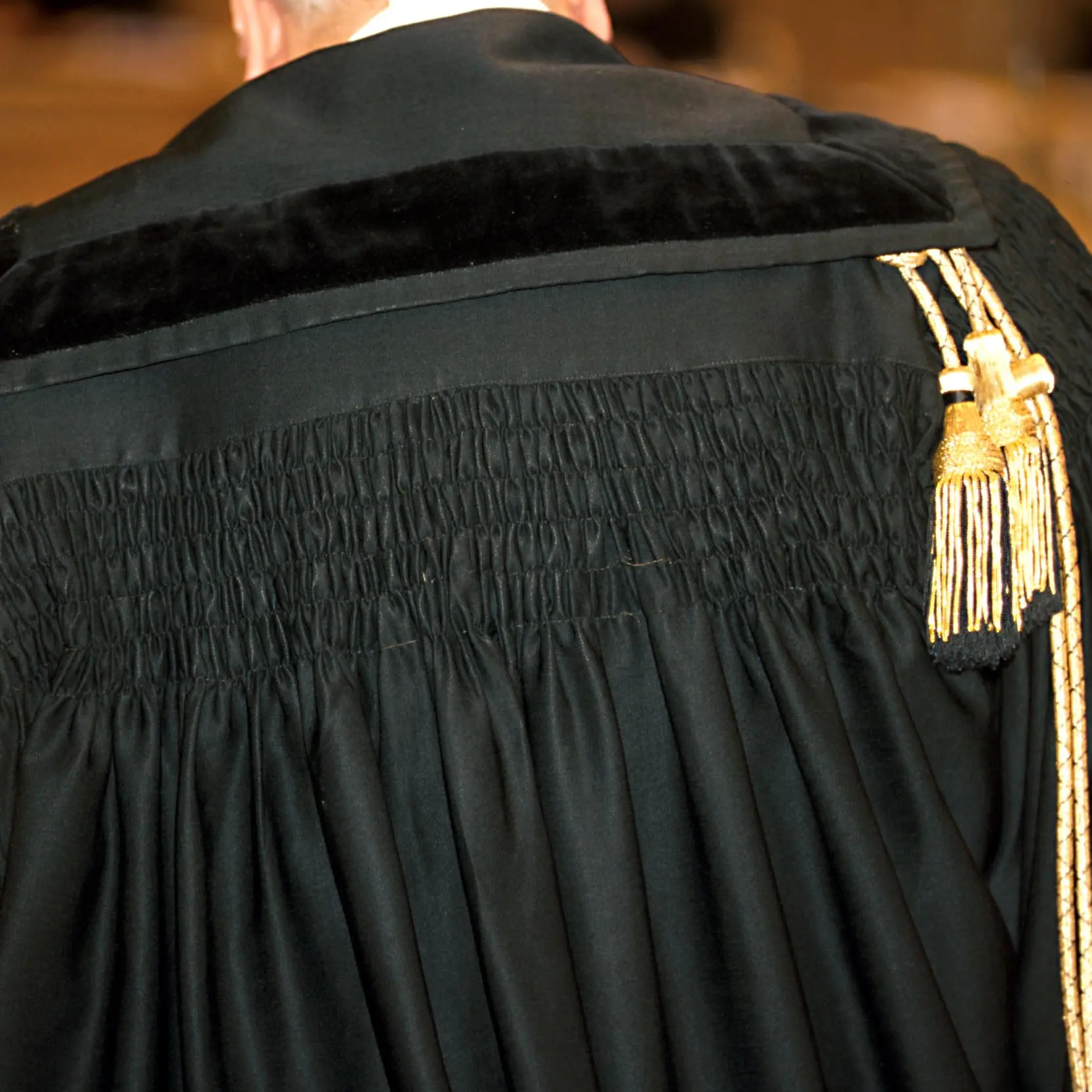 Concorso all’Agenzia delle Entrate per soli cittadini italiani? Illegittimo