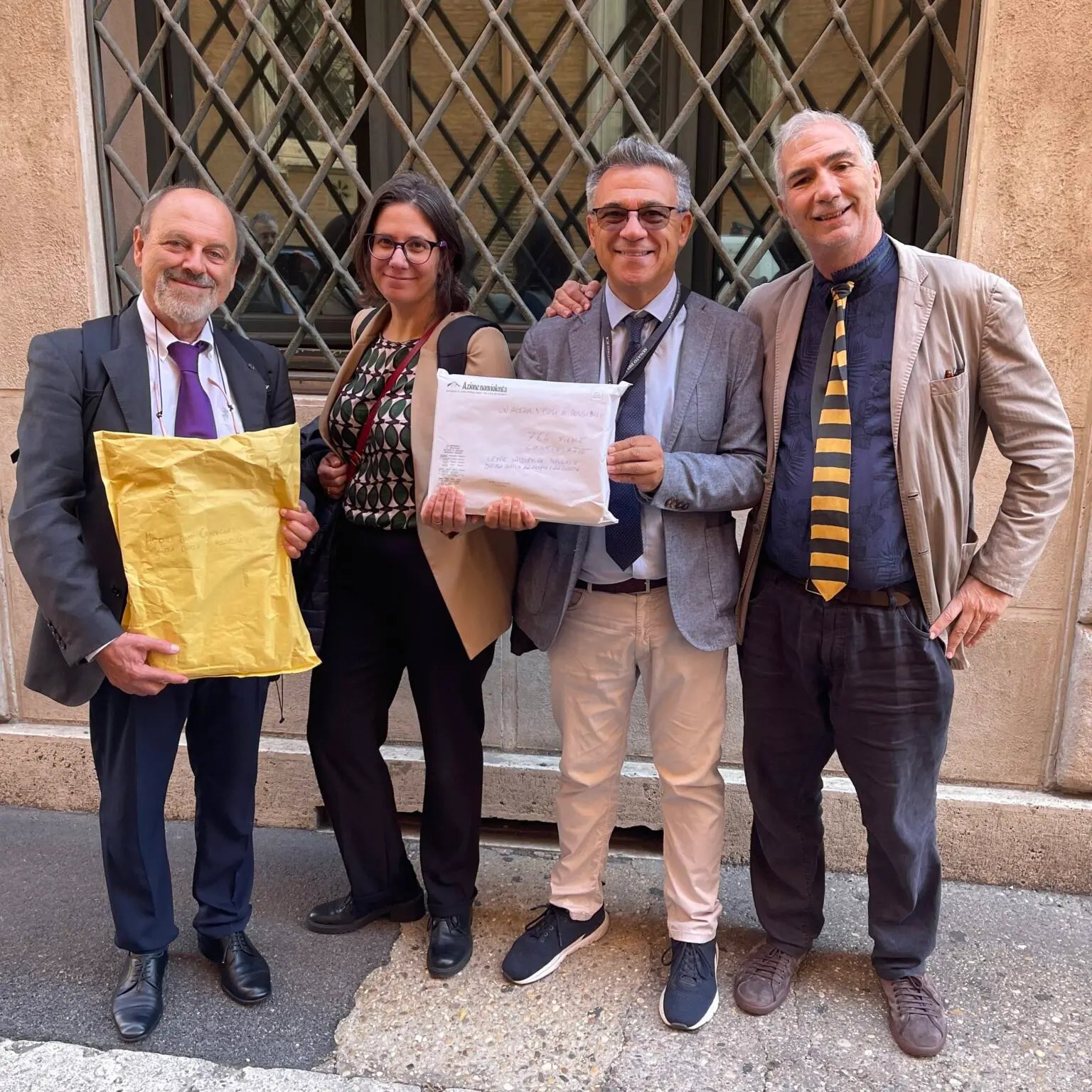 Oltre 57 mila firme per la difesa civile, non armata e nonviolenta