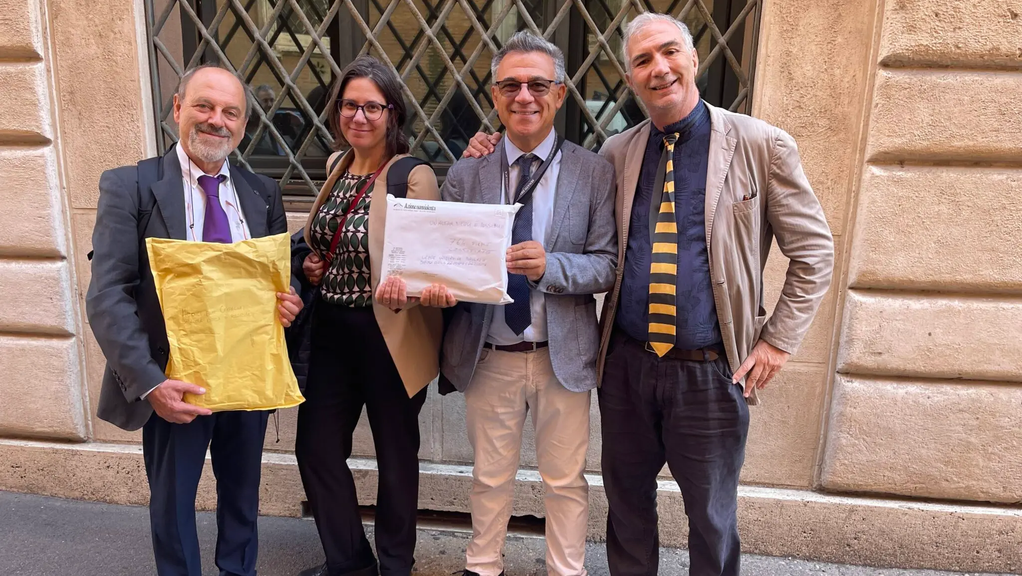 Oltre 57 mila firme per la difesa civile, non armata e nonviolenta