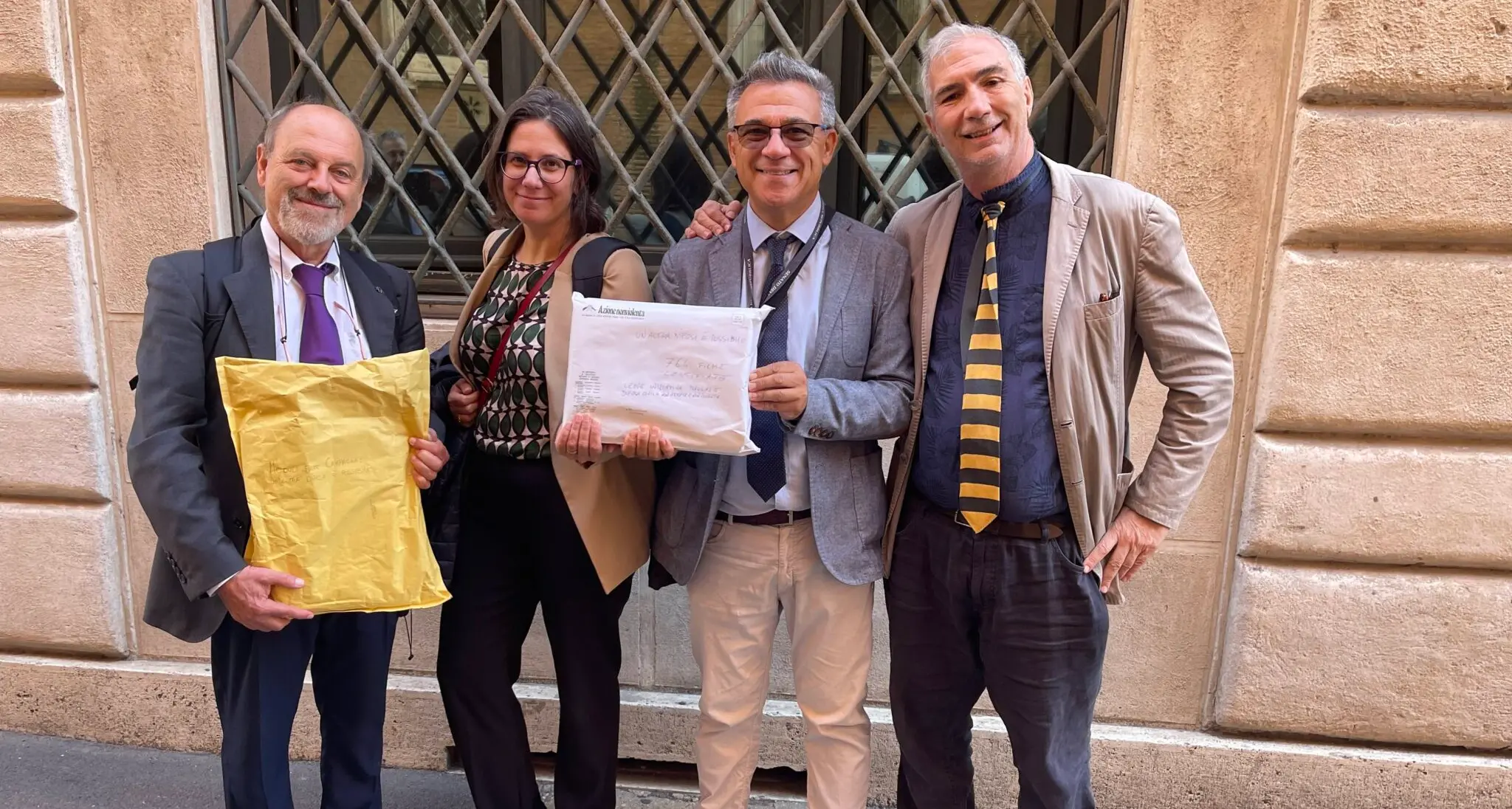 Oltre 57 mila firme per la difesa civile, non armata e nonviolenta