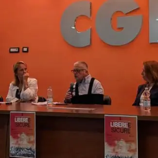 “Libere e Sicure”, la piattaforma della Cgil Campania su aborto e salute sessuale