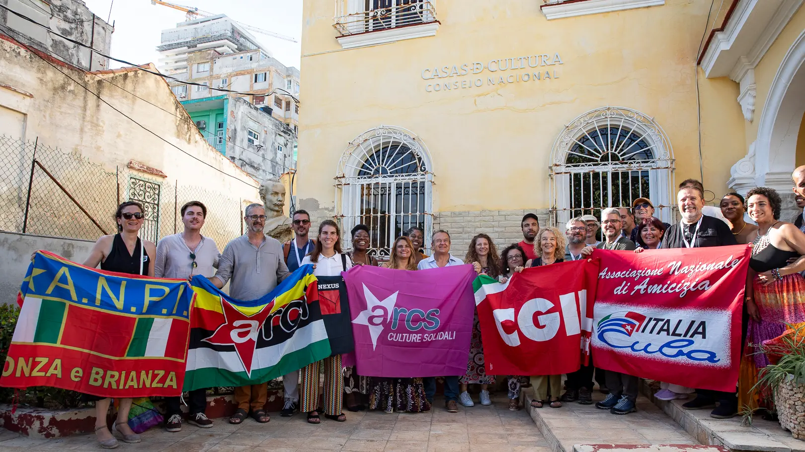 Rotta su Cuba, la carovana per la solidarietà