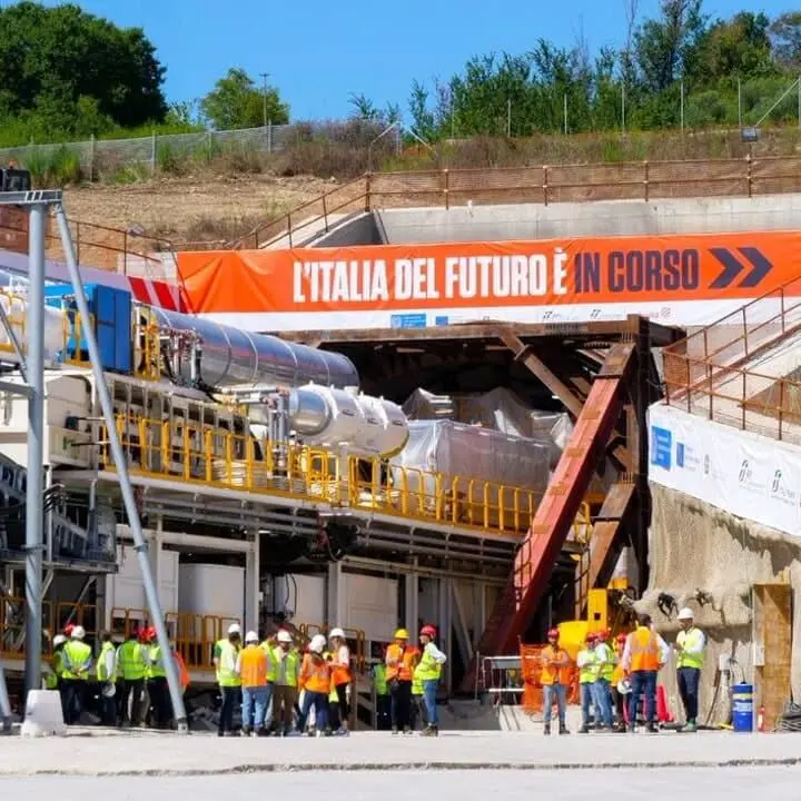 Mazzette e caporalato sulla Tav Napoli-Bari. Cgil Campania: “Giù le mani dalla dignità dei lavoratori”