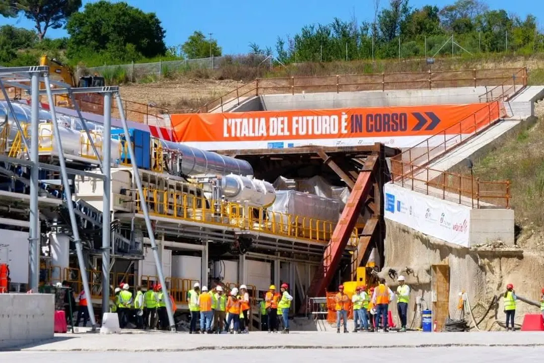 Mazzette e caporalato sulla Tav Napoli-Bari. Cgil Campania: “Giù le mani dalla dignità dei lavoratori”