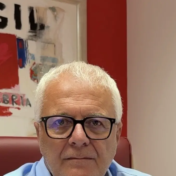 Cgil Calabria, Trotta: “Benzina a 2 euro per 30 giorni, ticket più cari d’Italia e caro vita. C’è ben poco da festeggiare”