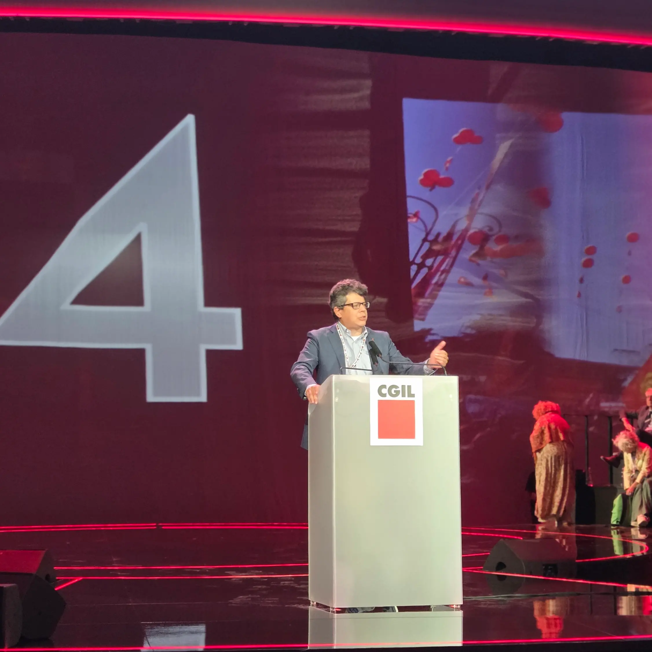 “Nonostante l’Ia, restiamo umani”