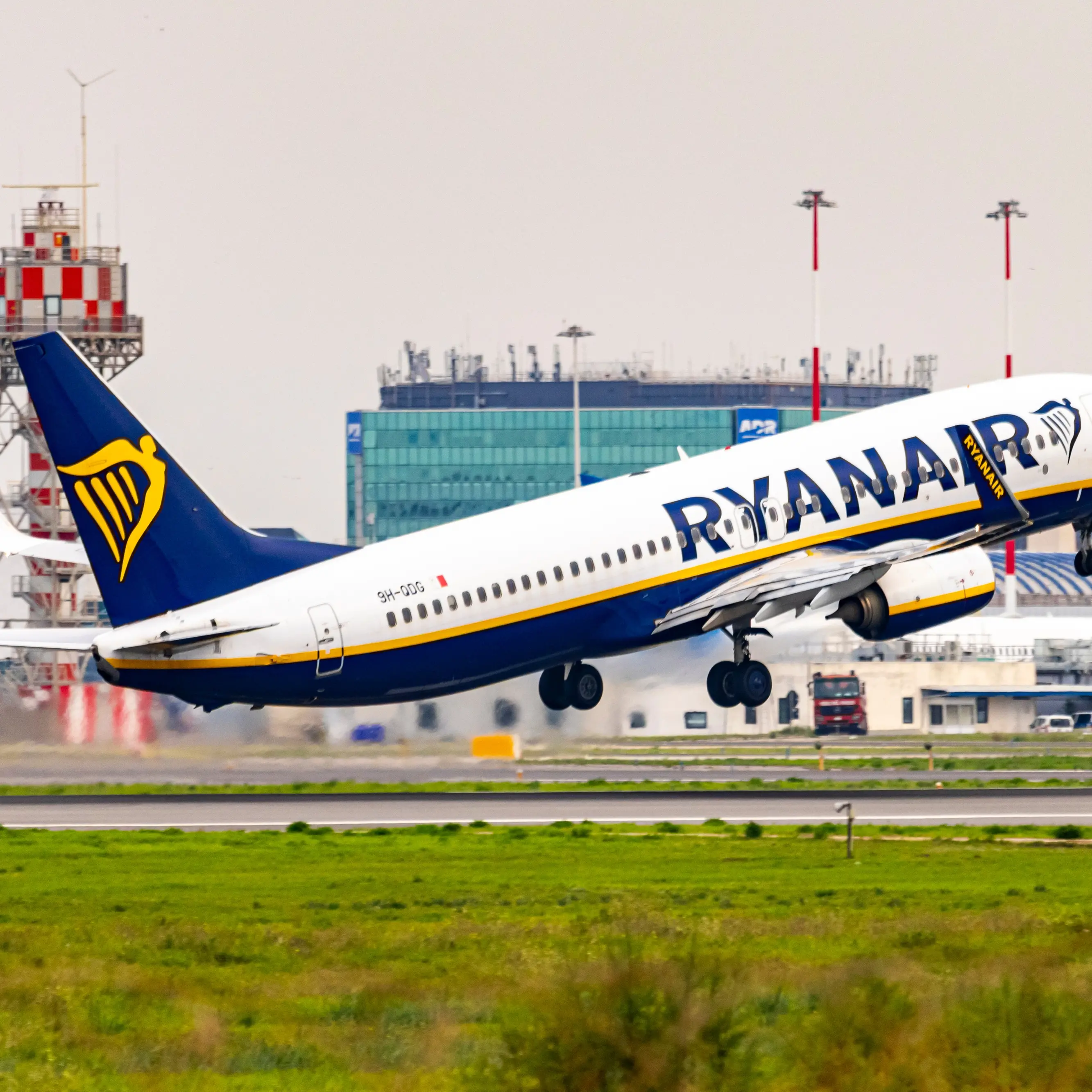 Ryanair minaccia il disimpegno da Roma, la risposta della Filt Cgil