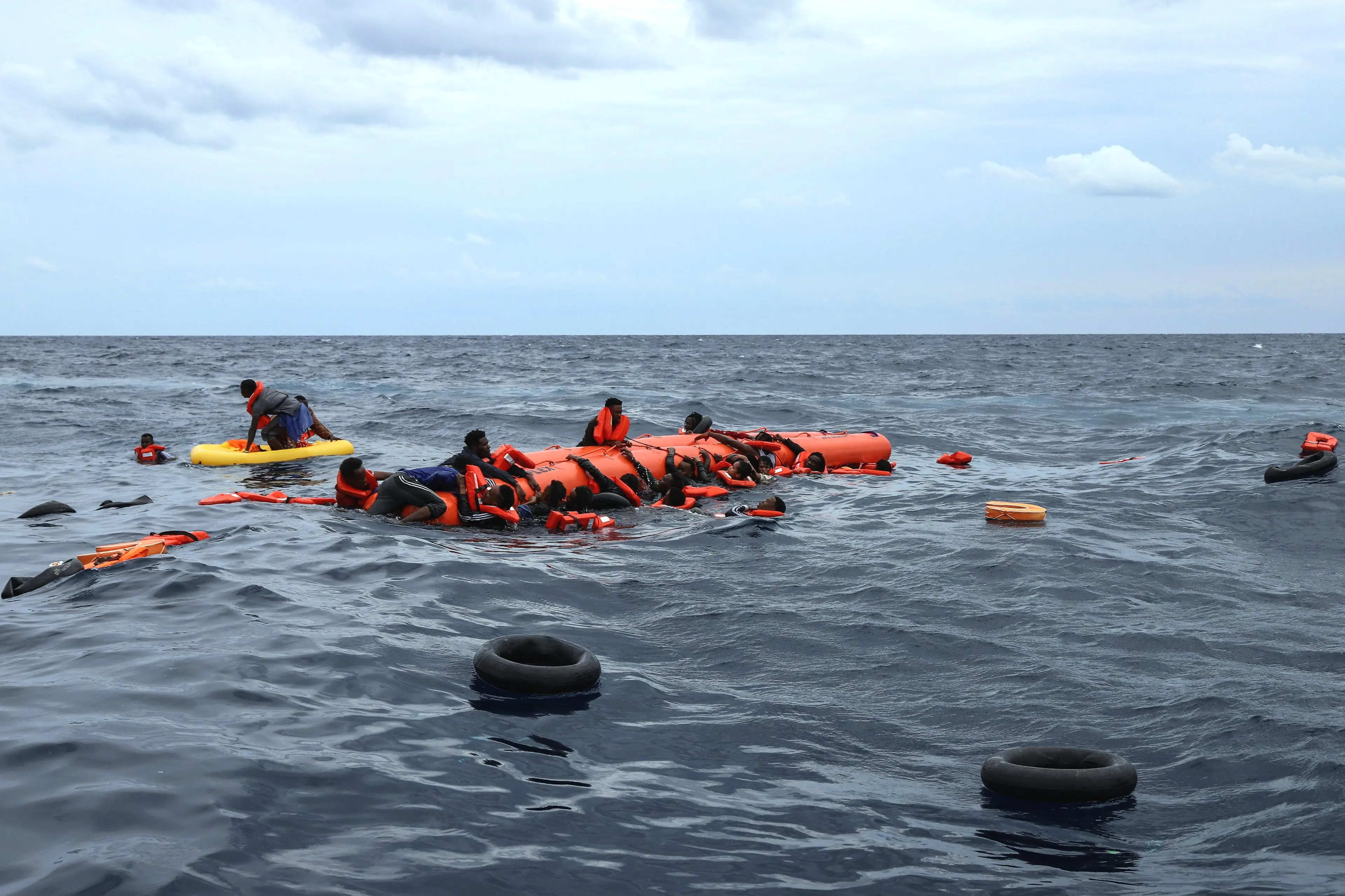 Lampedusa tredici anni dopo: il Mediterraneo resta un cimitero