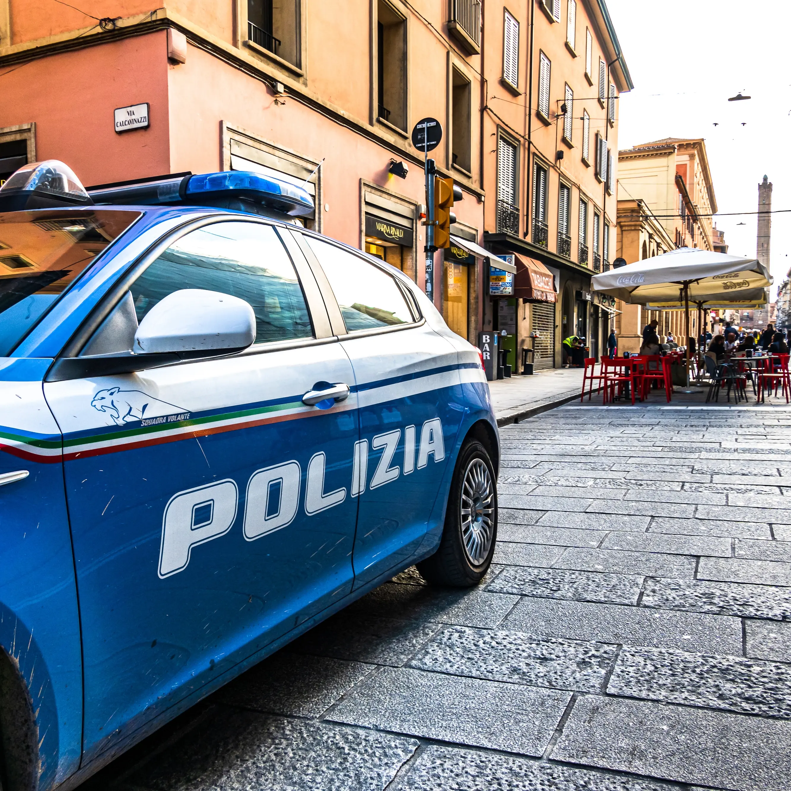 Carenze d’organico, la polizia scende in piazza