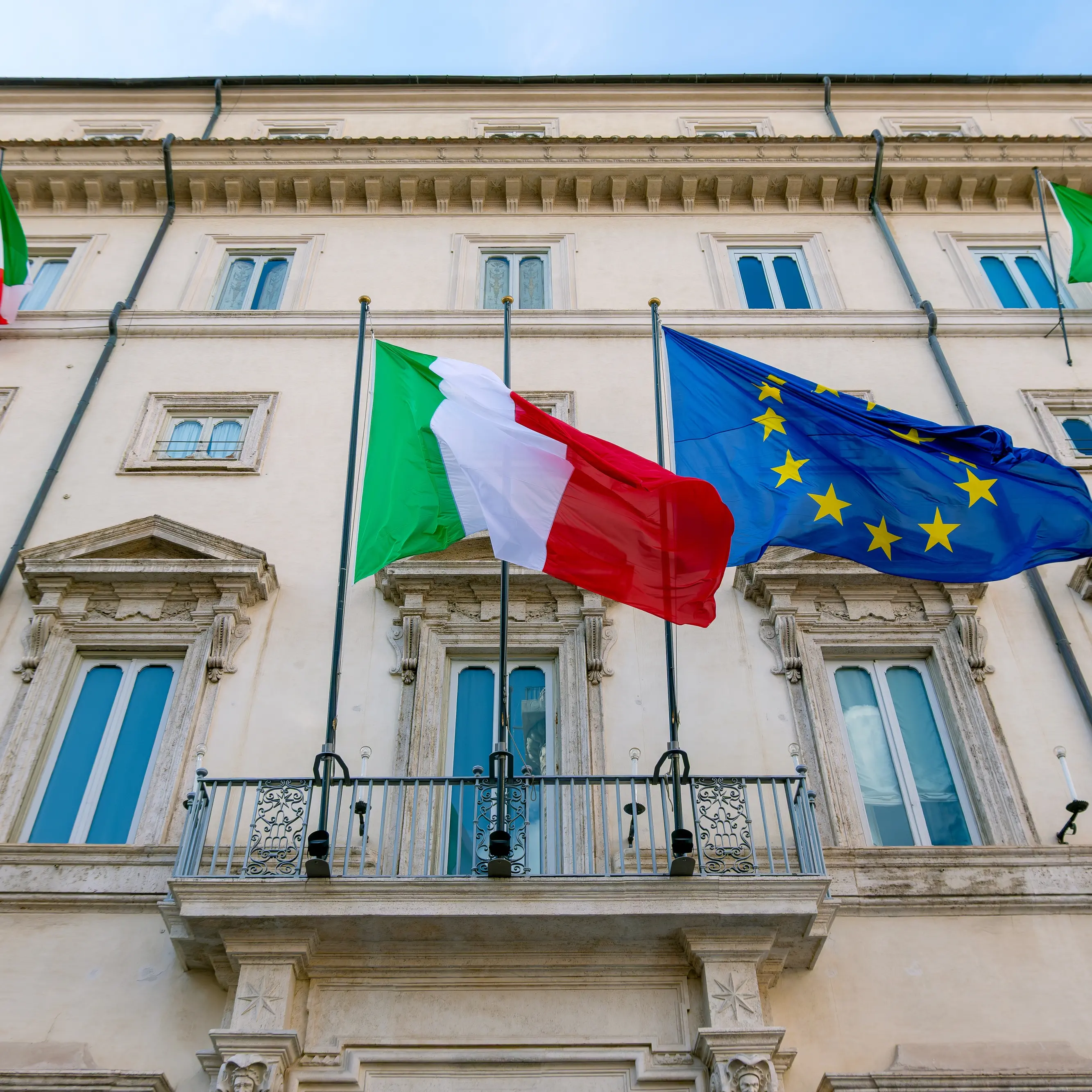 Spese militari alle stelle: altri 14 miliardi in due anni