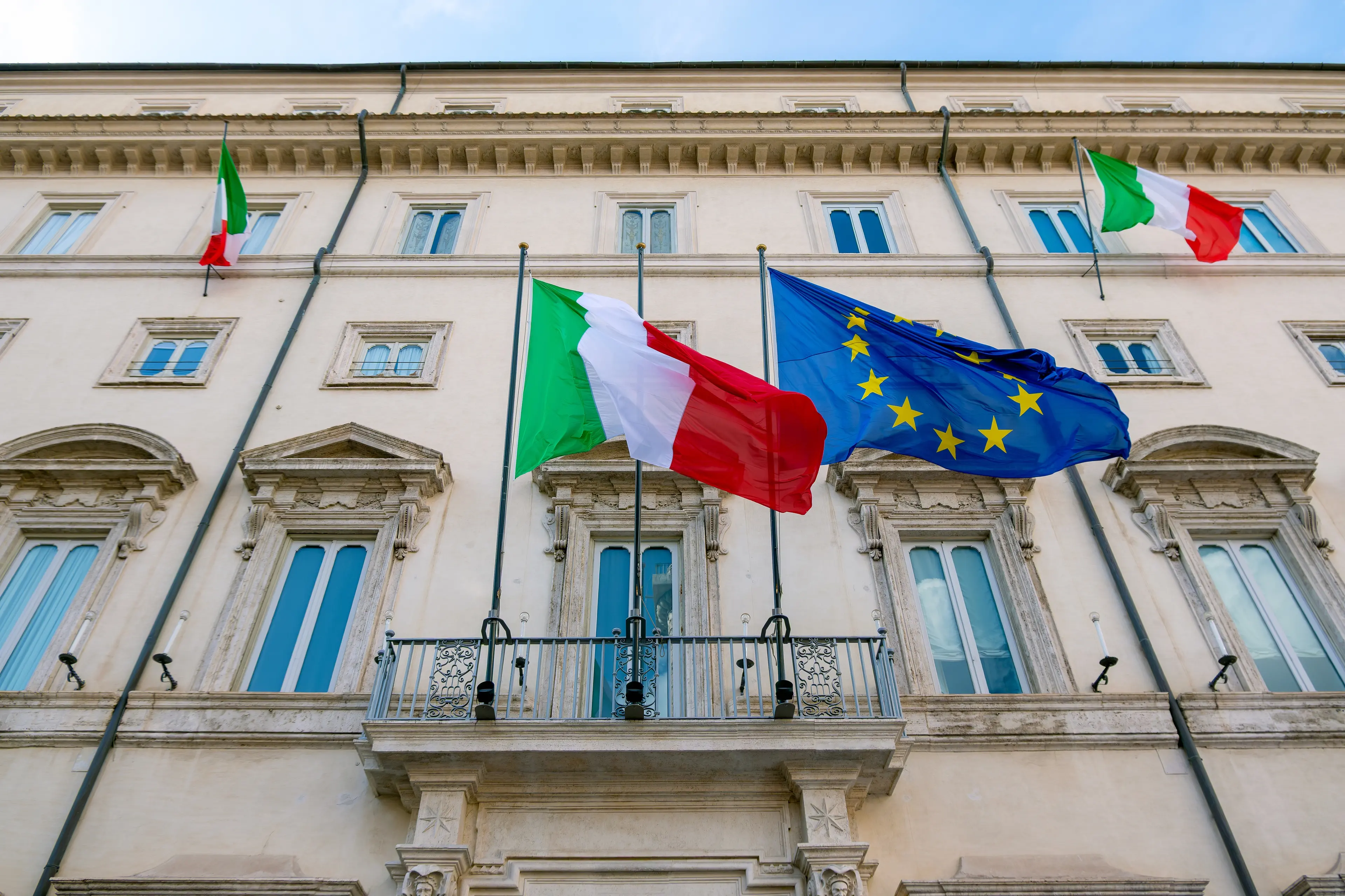 Spese militari alle stelle: altri 14 miliardi in due anni