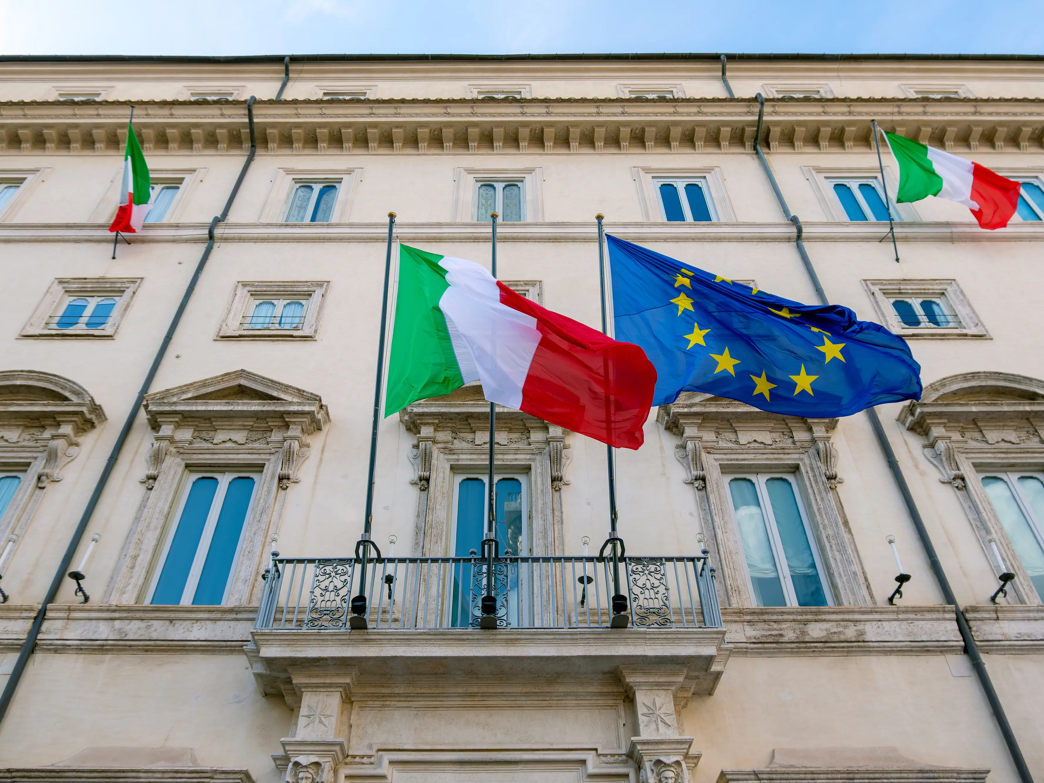 Spese militari alle stelle: altri 14 miliardi in due anni