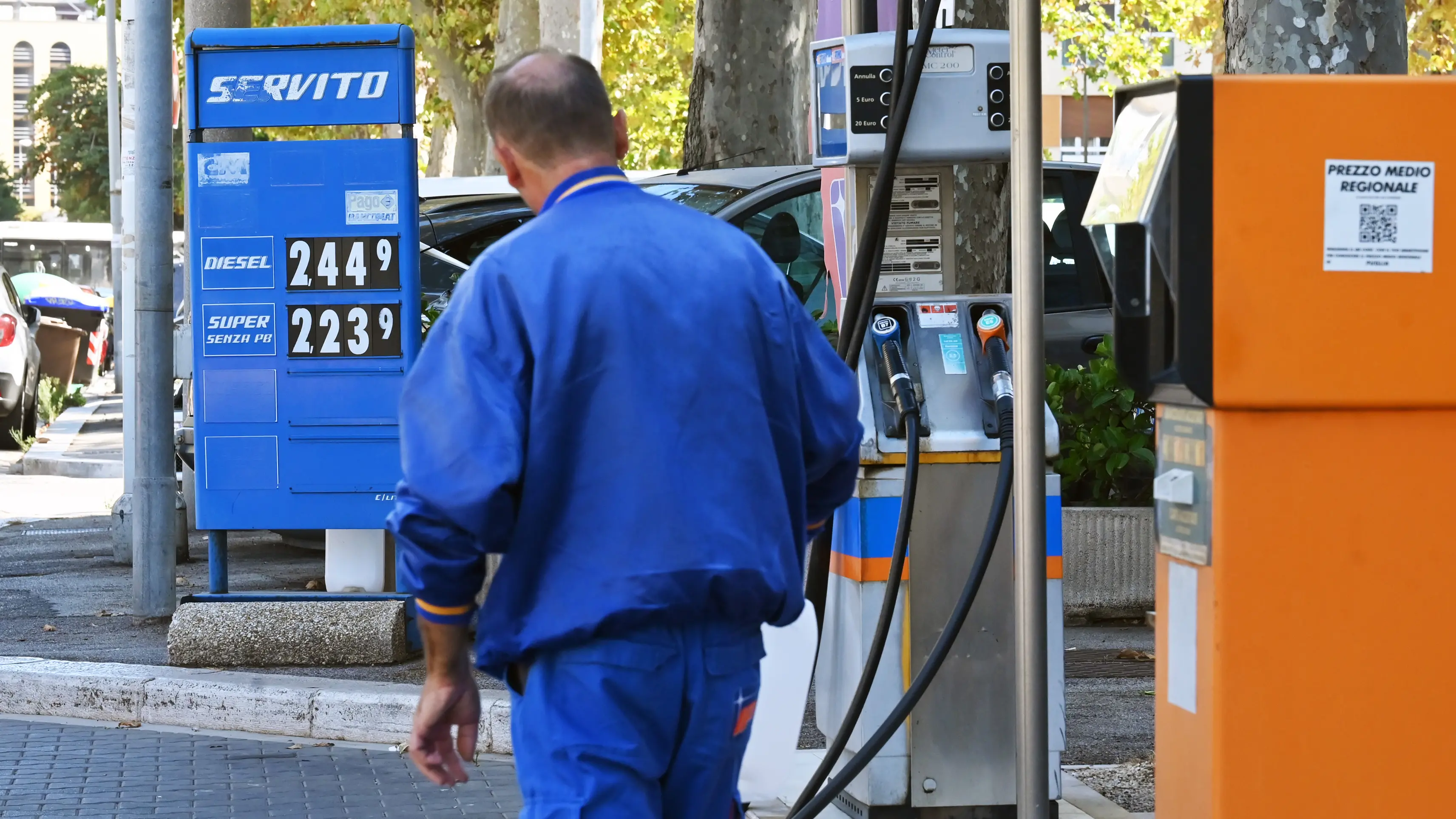 Caro carburanti, Filt Cgil Palermo: “Colpiti salari e servizi”