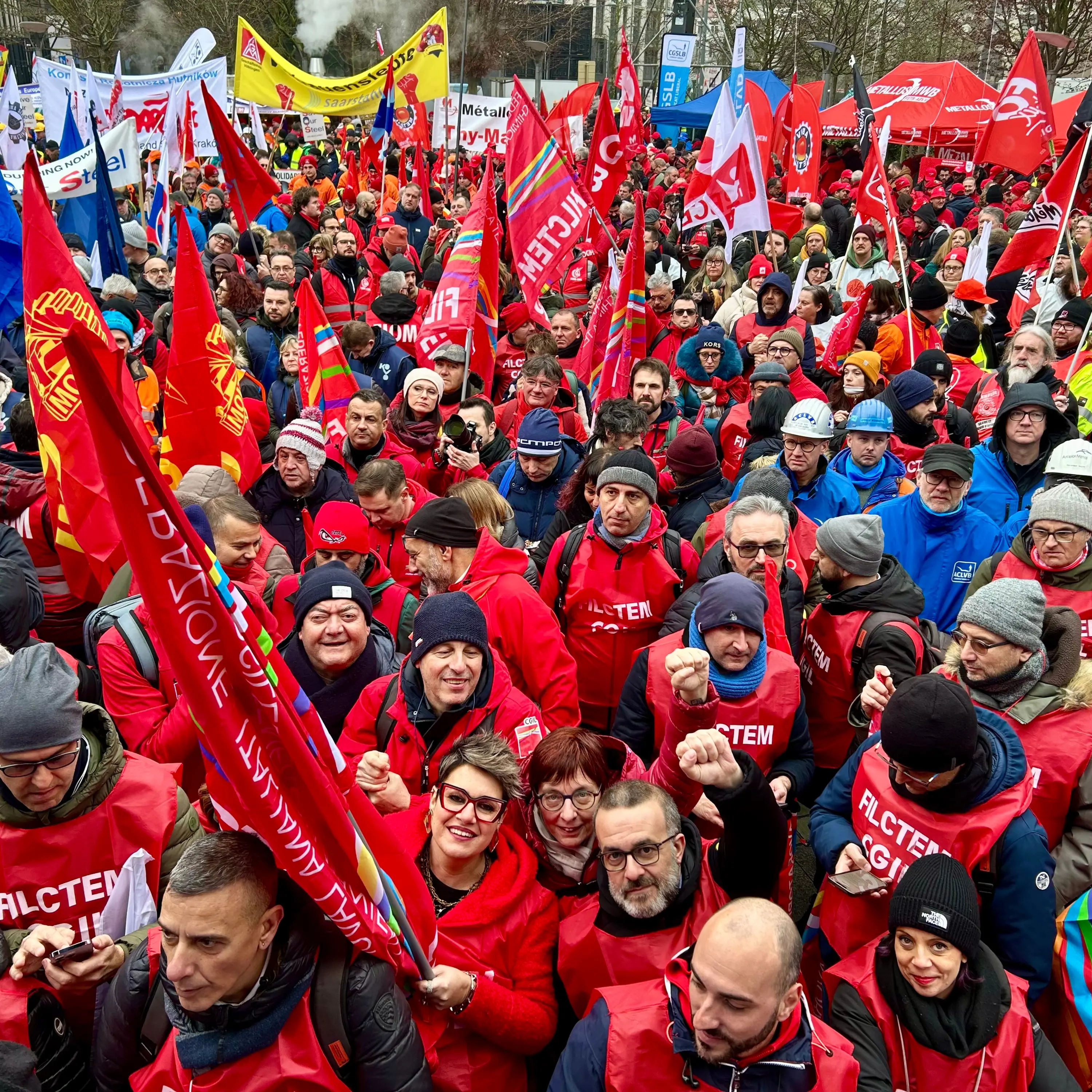 Chimica, IndustriAll: “I soldi ci sono, basta chiusure e dividendi”