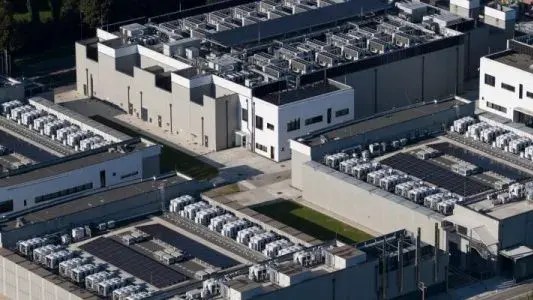 Cgil Lombardia: “No alla corsa ai Data Center senza governare gli interessi”