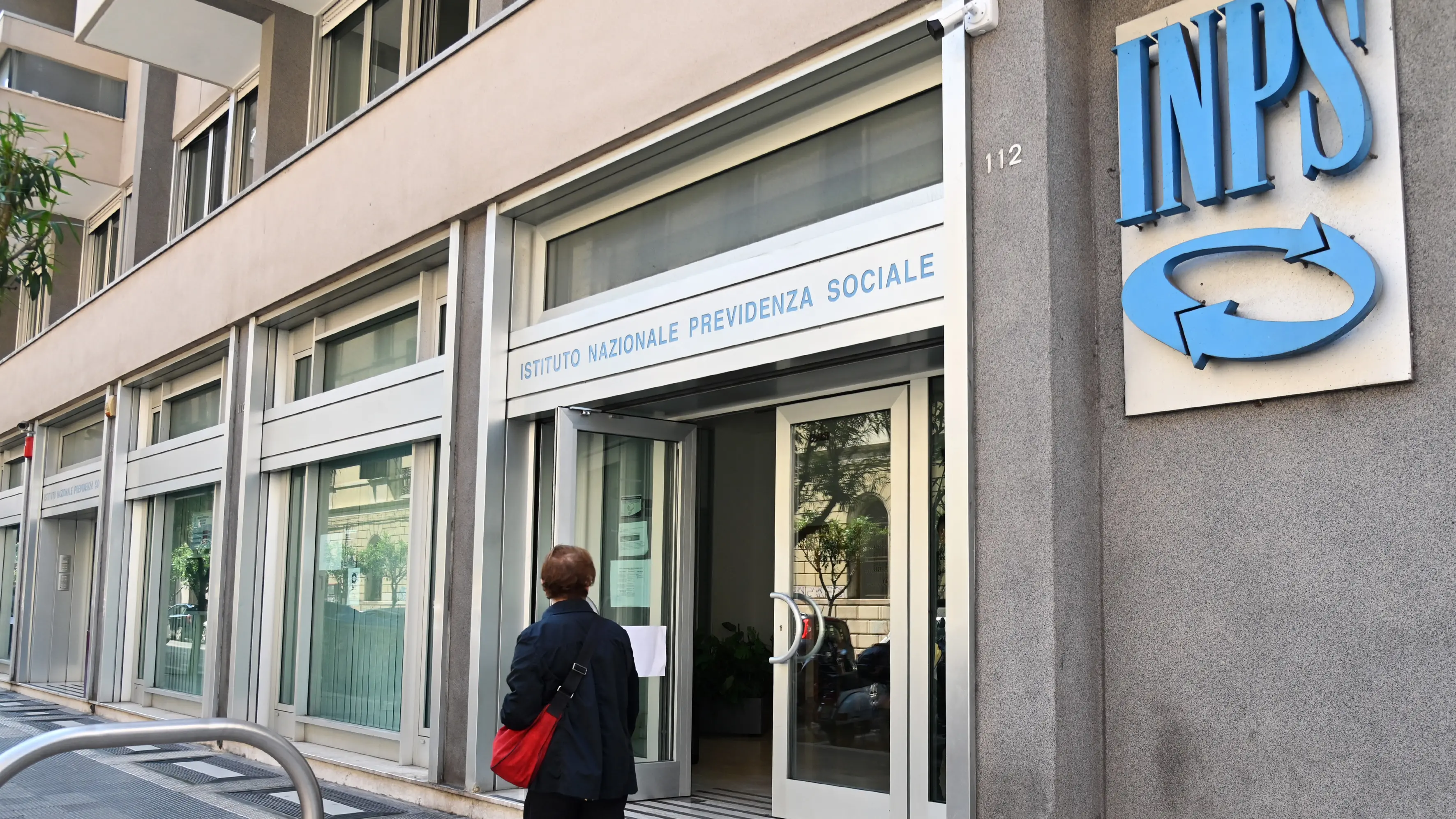 IMAGOECONOMICA