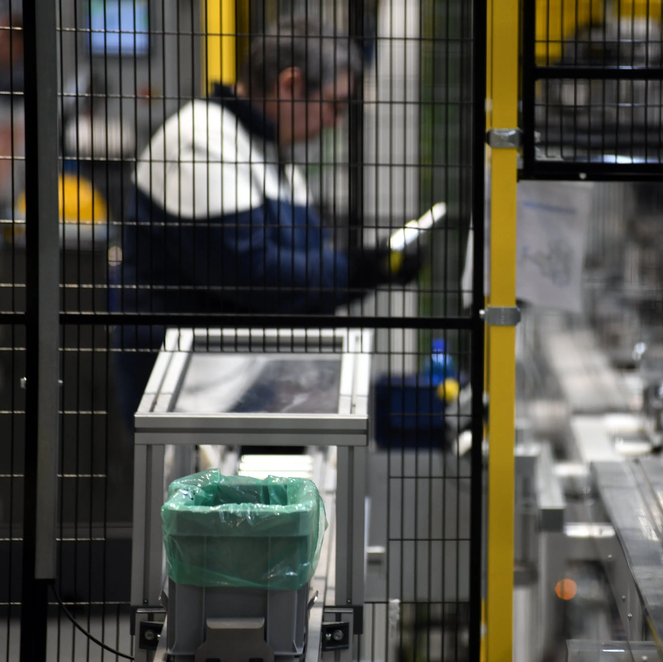 Stellantis, Fiom: istituzioni passino dalle parole ai fatti