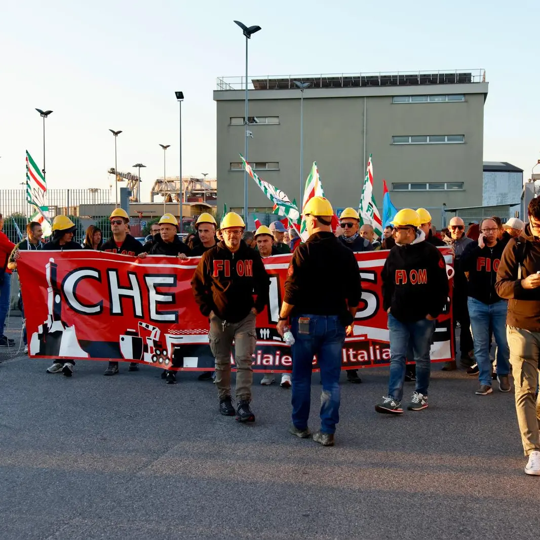 Ilva, il corteo di Genova. Pagano, Cgil: “Continuità per lo stabilimento di Cornigliano”