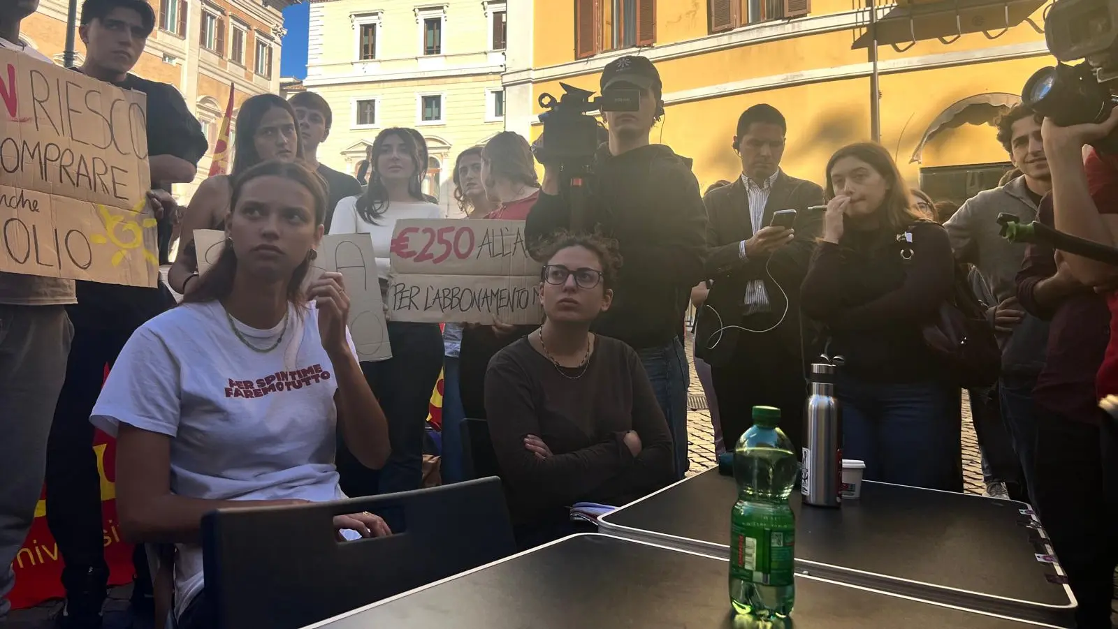Gli studenti alla ministra Bernini: convochi subito un tavolo di confronto