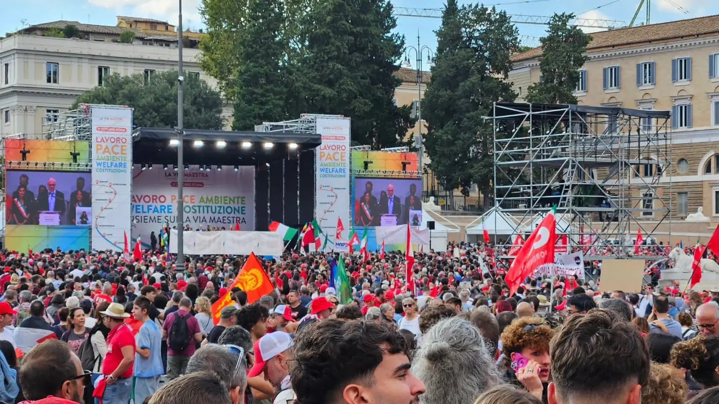 “La Via Maestra” torna in piazza: la diretta