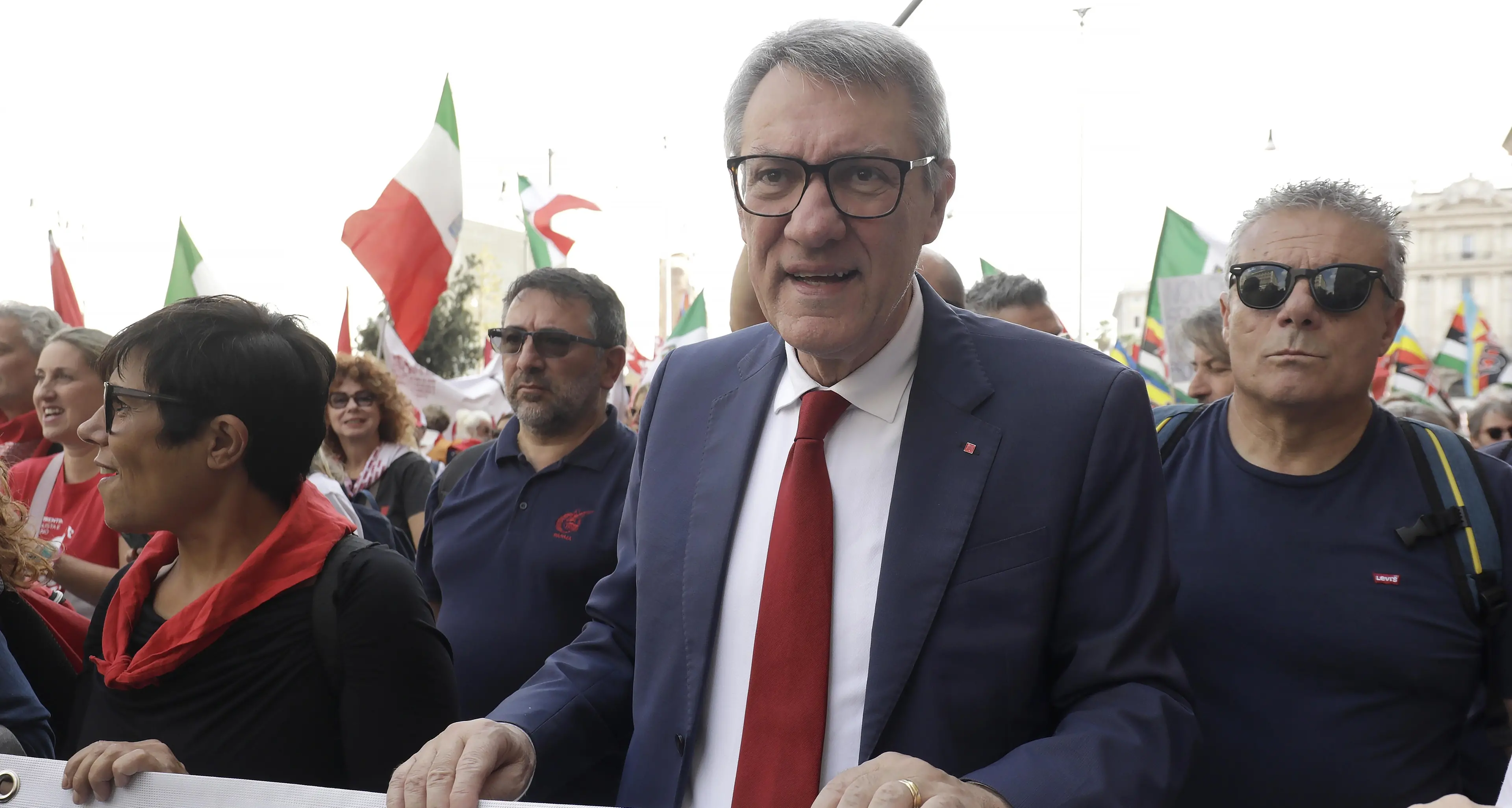 Landini: “Siamo in 100 mila. Il 20 novembre sciopero generale”
