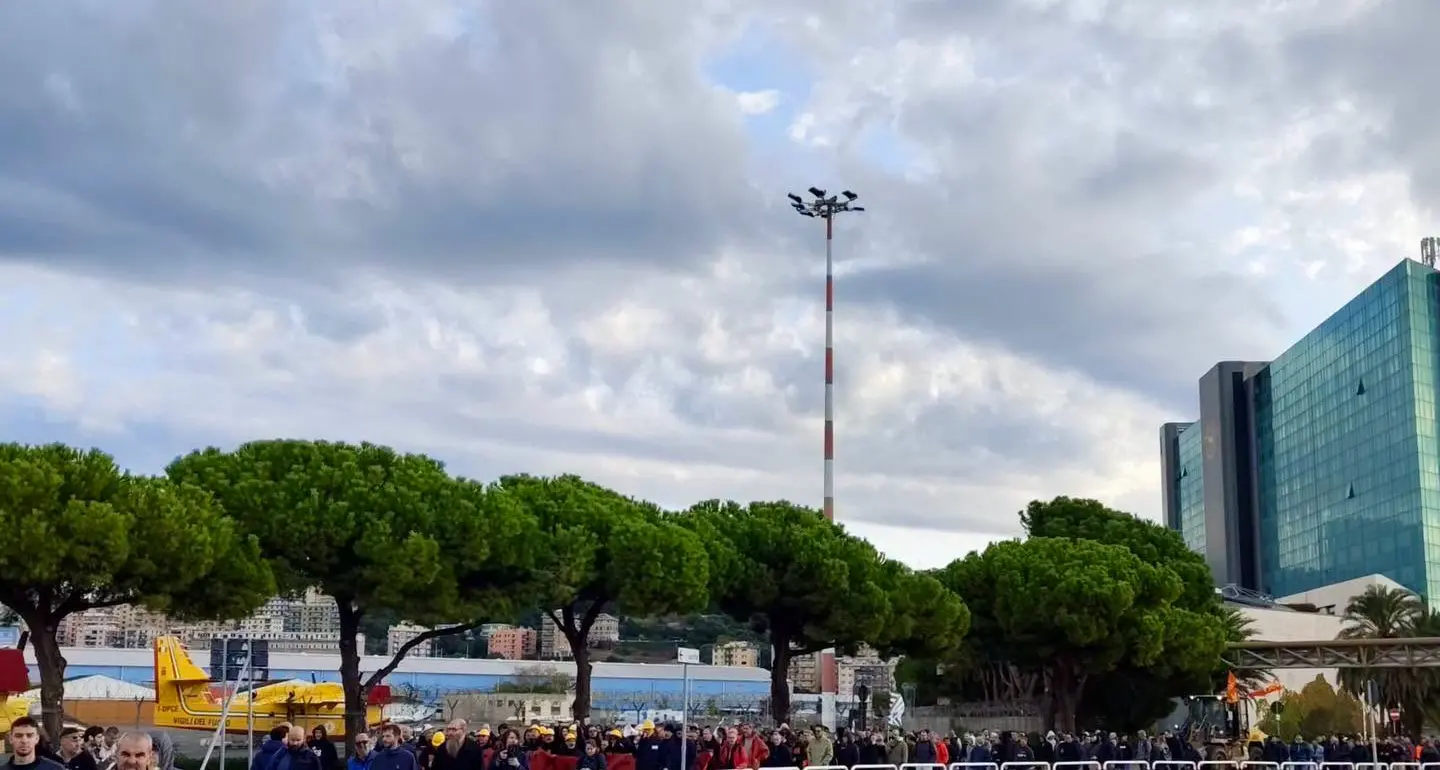 Ex Ilva Genova, l’allarme della Filcams Cgil: “A rischio oltre cento dipendenti degli appalti, in gran parte donne”