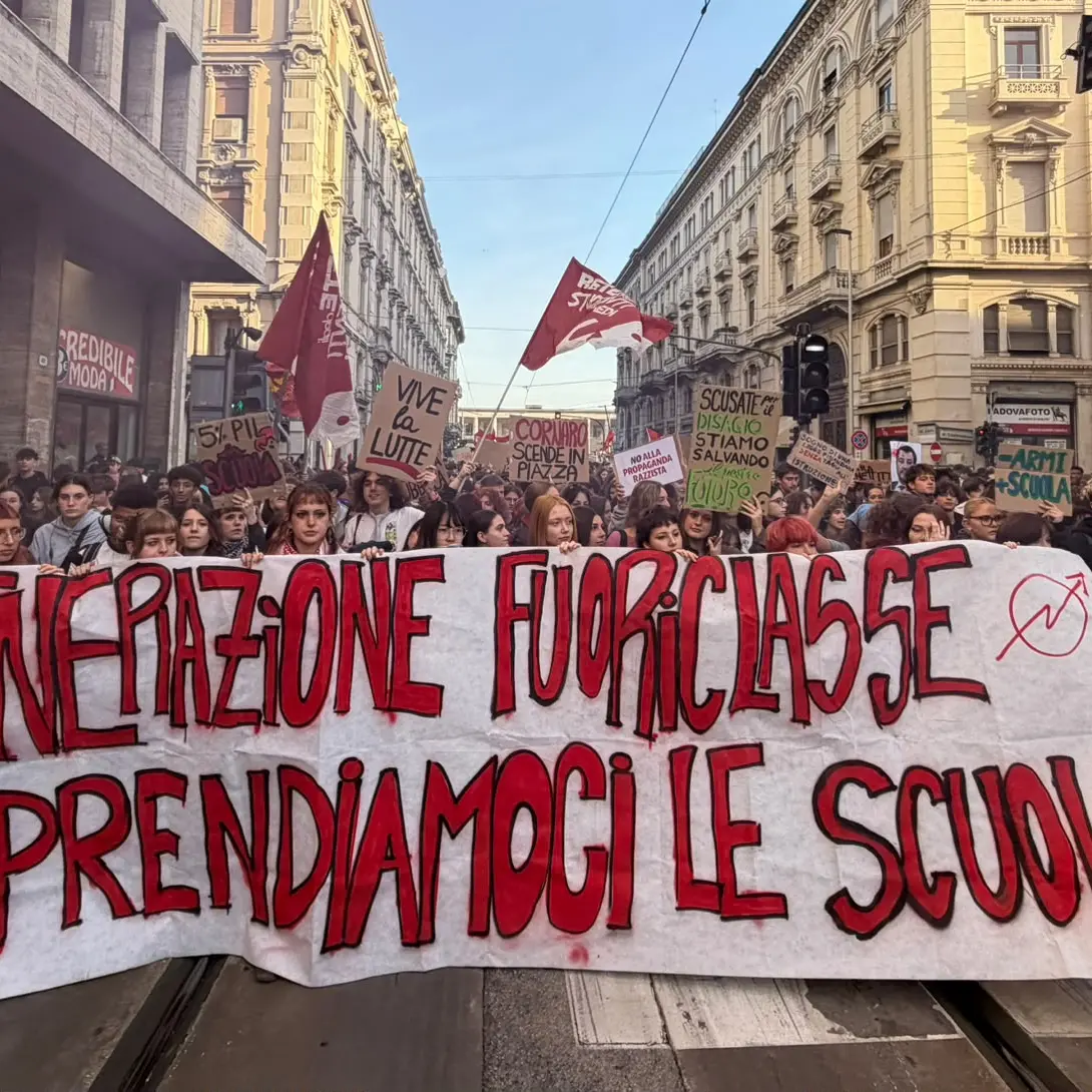 Flc: “Valditara ascolti la scuola invece di denigrarla”