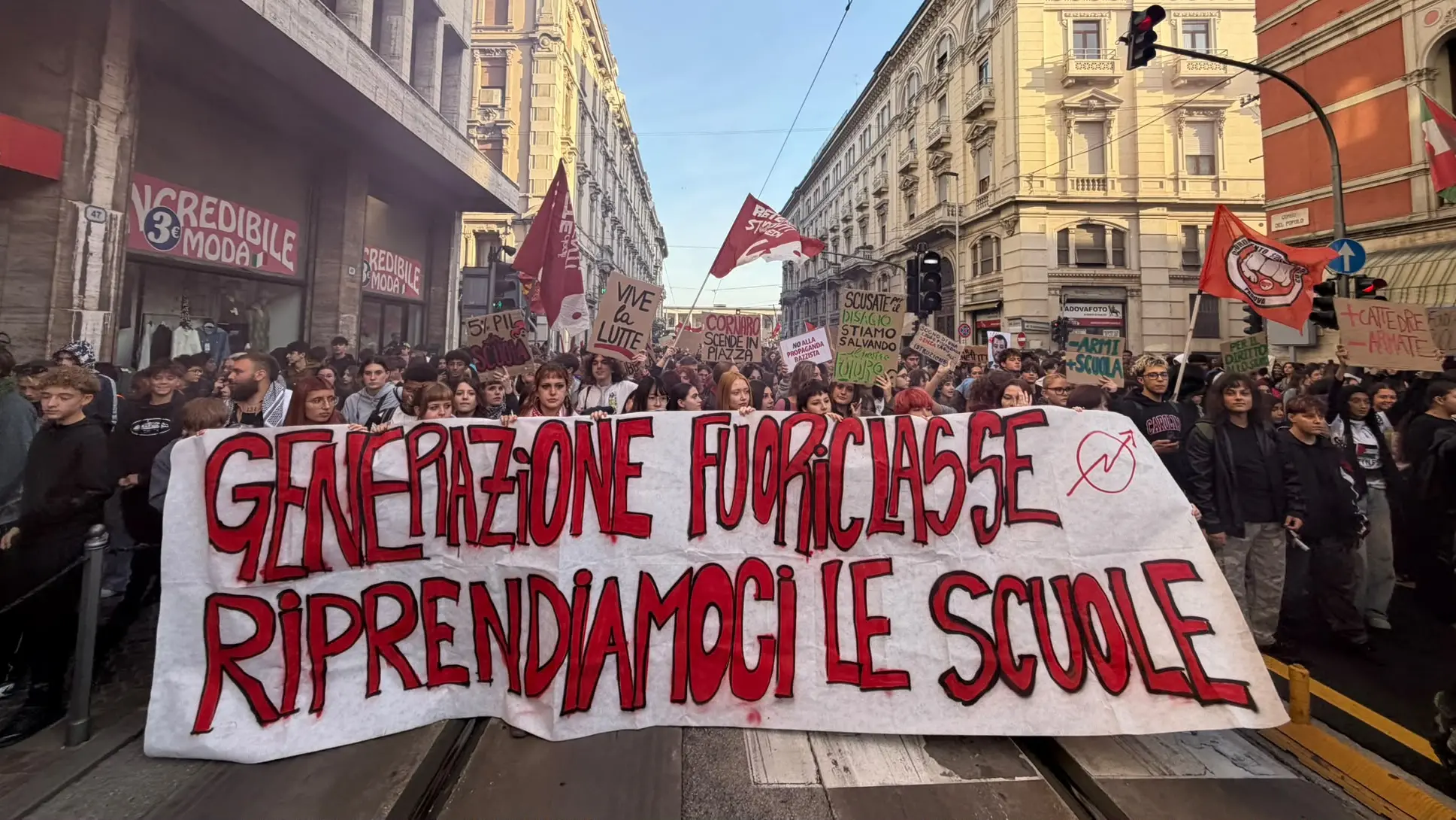 Flc: “Valditara ascolti la scuola invece di denigrarla”