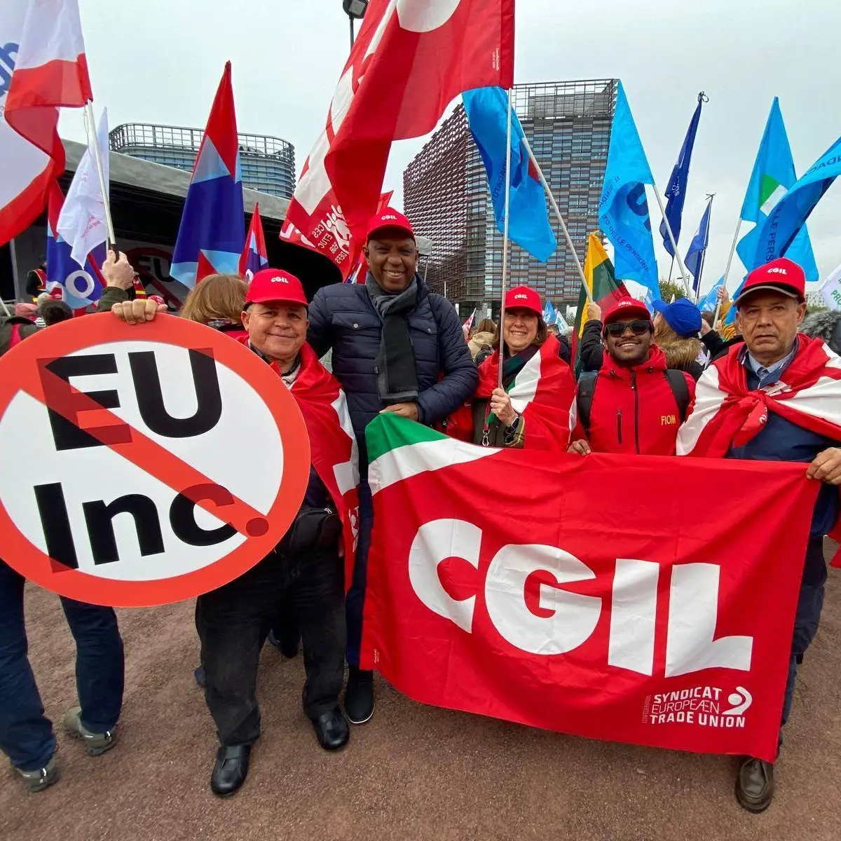 Eu Inc, i sindacati europei in piazza a Strasburgo