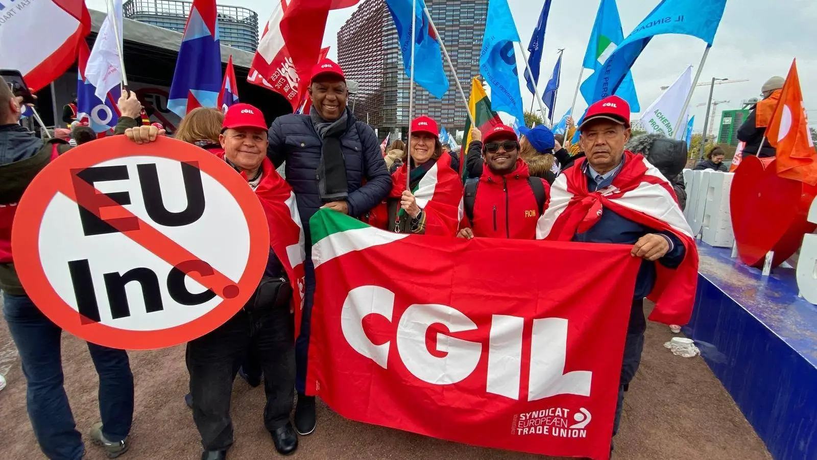 Eu Inc, i sindacati europei in piazza a Strasburgo
