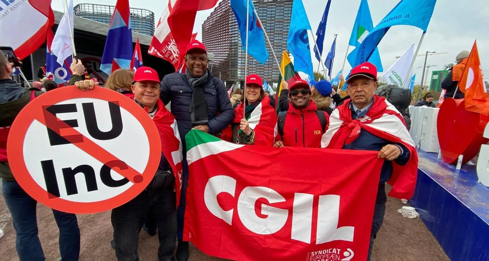 Eu Inc, i sindacati europei in piazza a Strasburgo