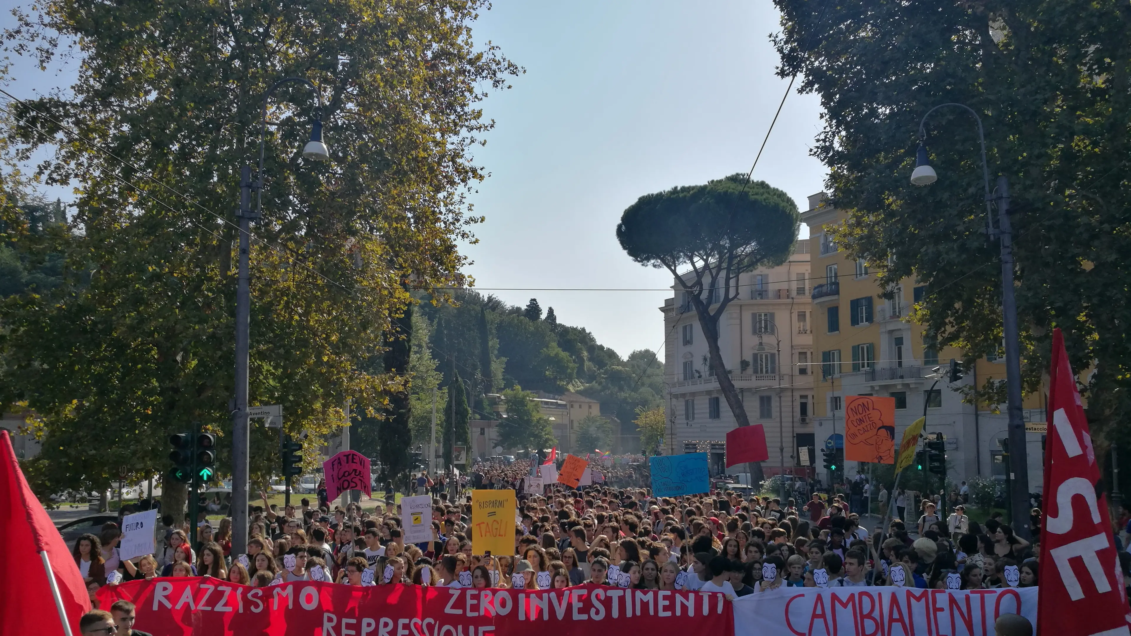 Rete Studenti Medi: “Il governo risponde al disagio con la repressione, la protesta continua”