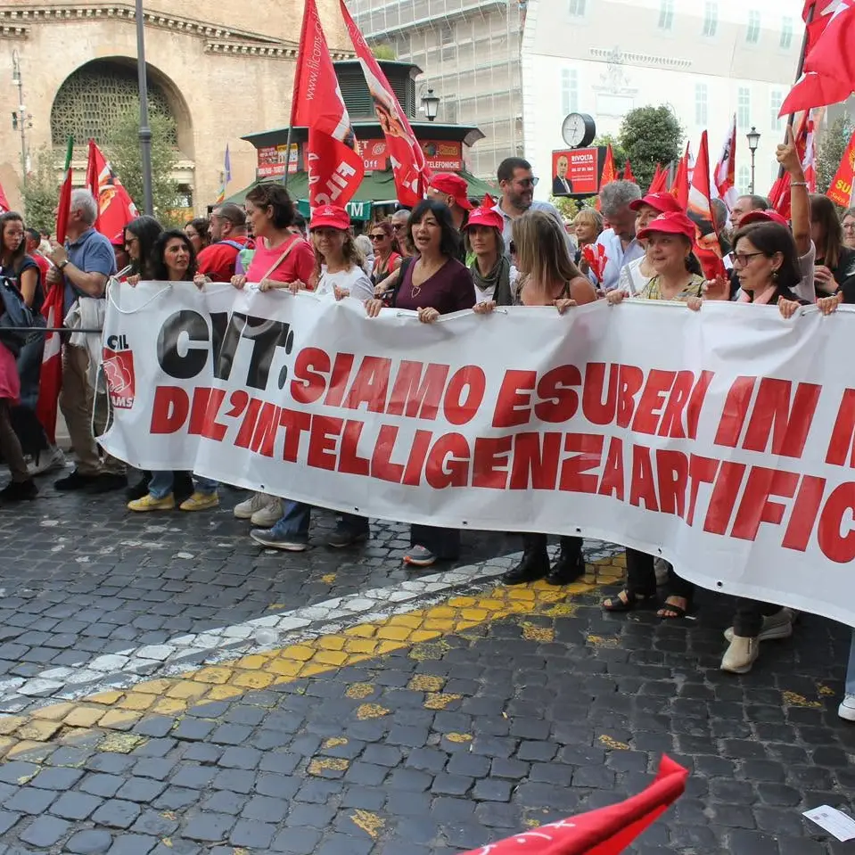 Cwt Italia vuole sostituire 190 addetti con l’intelligenza artificiale. A Torino a rischio 25 posti