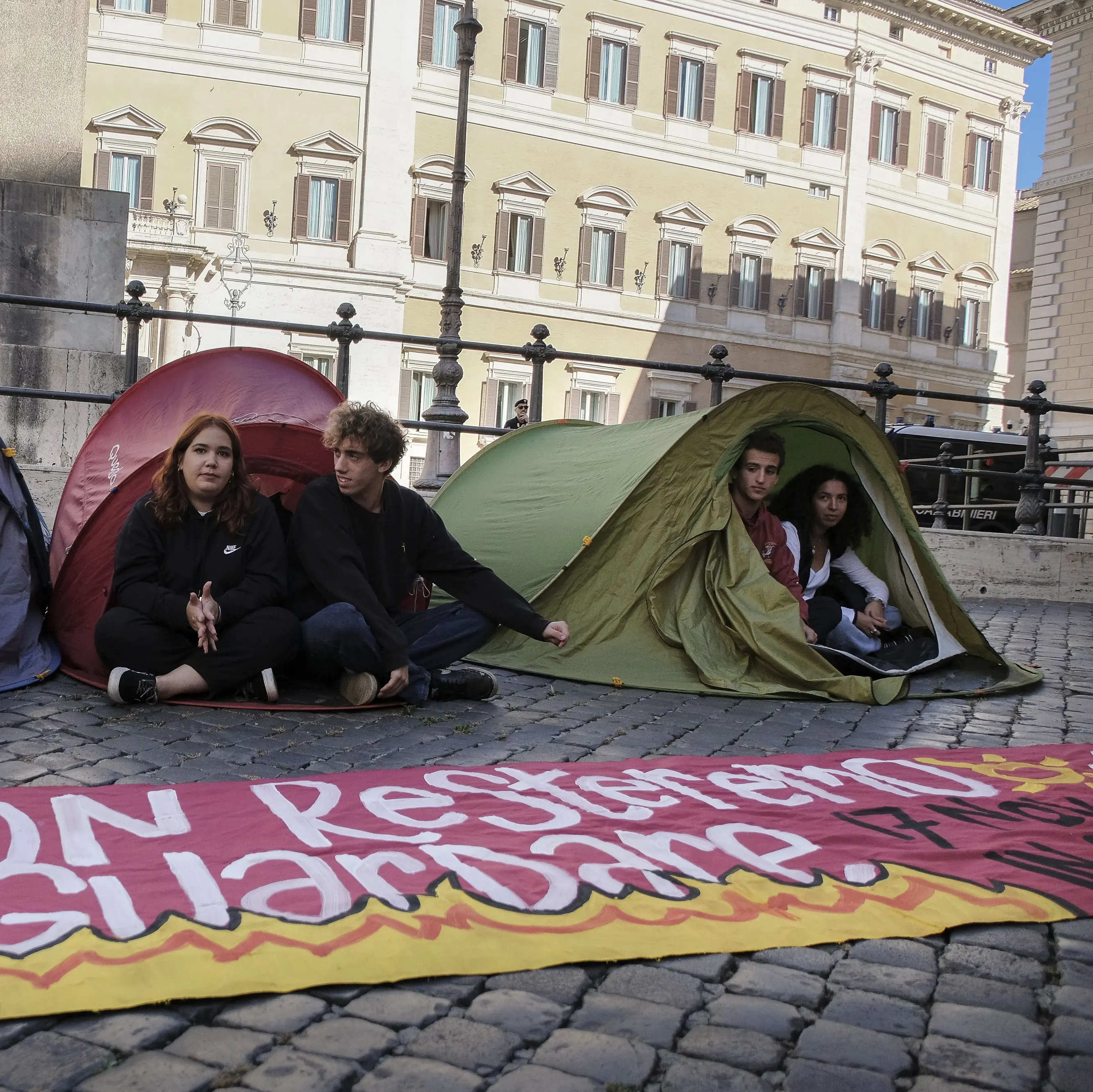 Rete studenti medi: non si risponde al disagio con la repressione