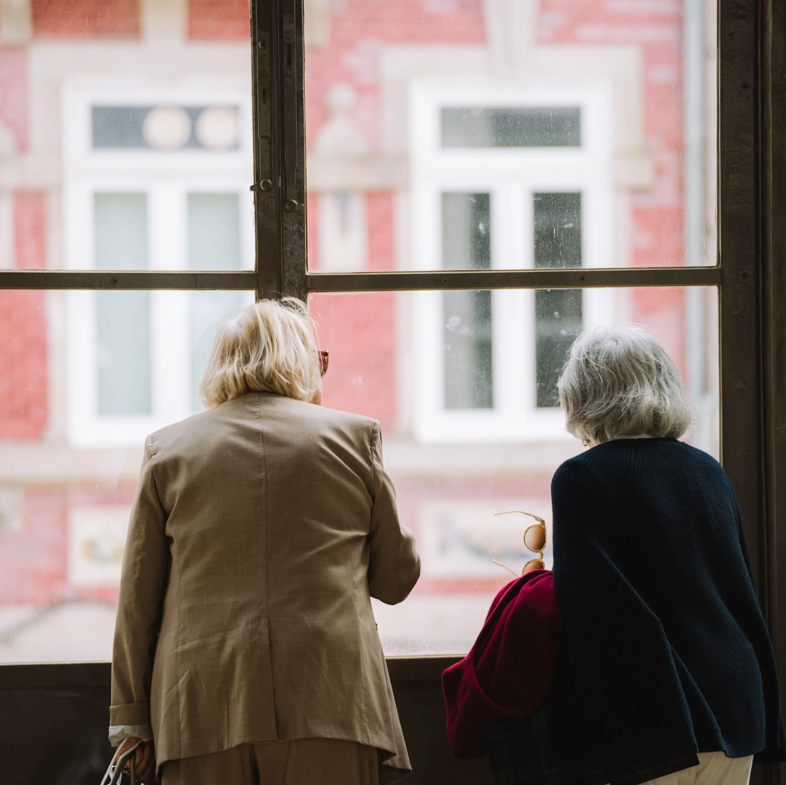 La pensione si allontana ed è sempre più povera