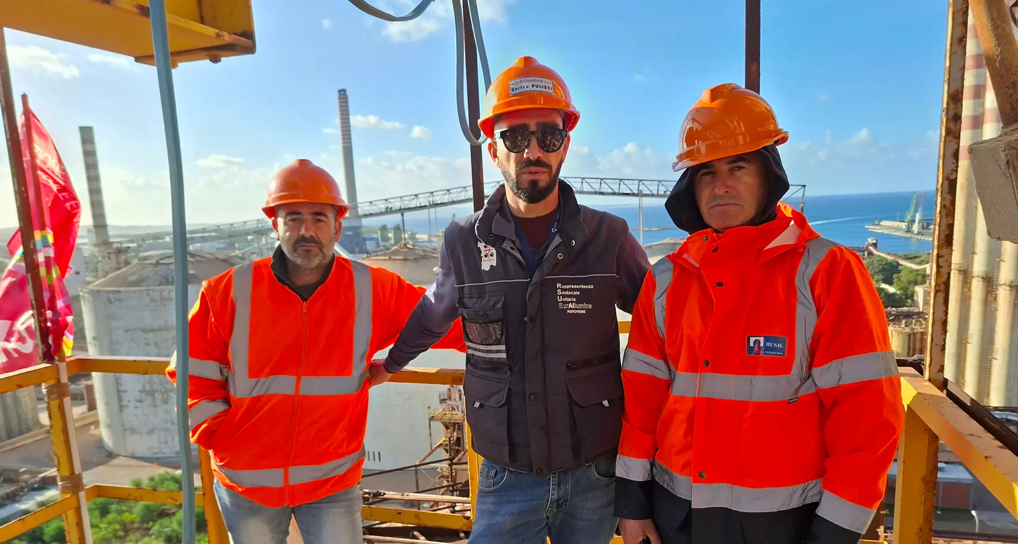 Eurallumina, quattro operai asserragliati a 60 metri d'altezza