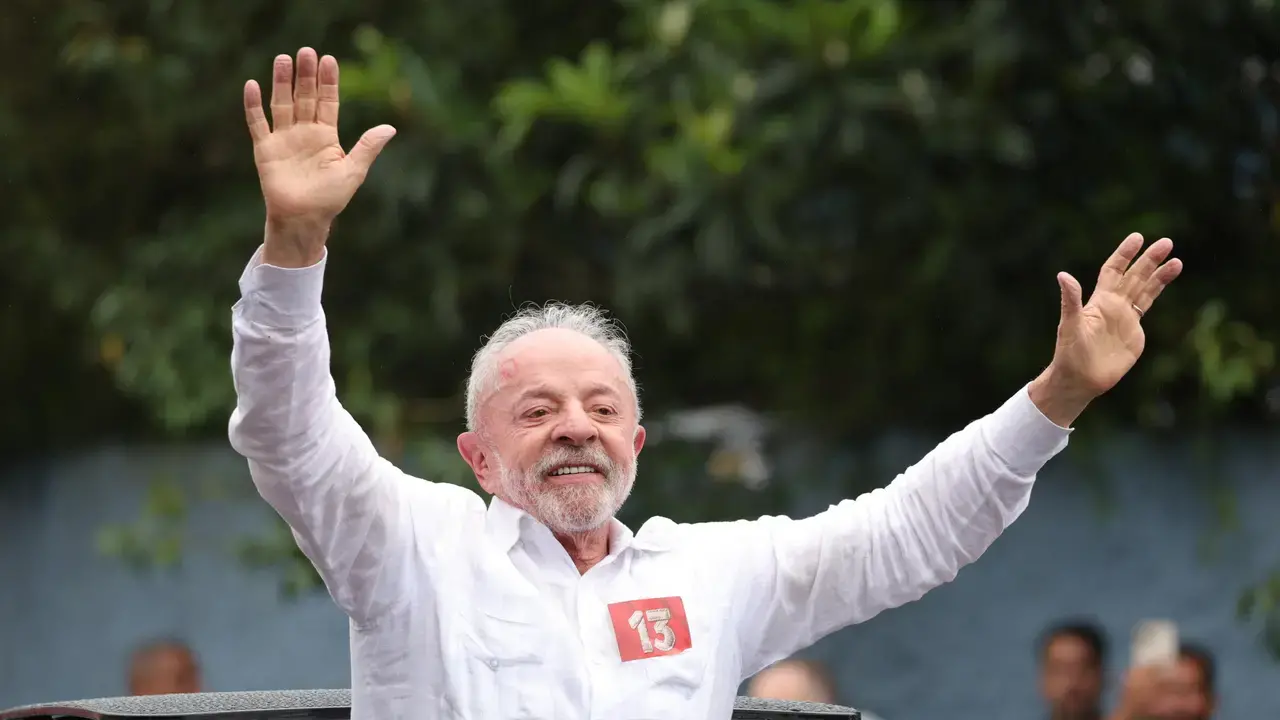 Brasile, Lula vince ancora: battuta l’estrema destra