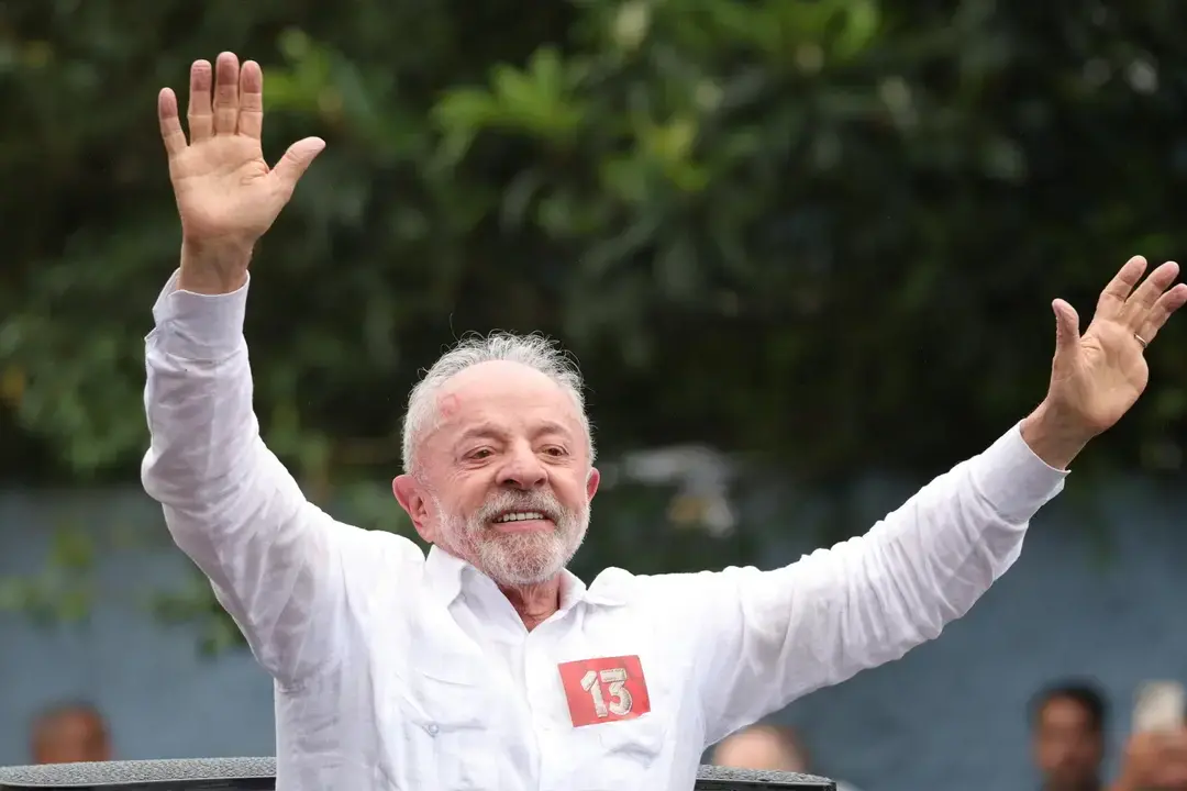 Brasile, Lula vince ancora: battuta l’estrema destra