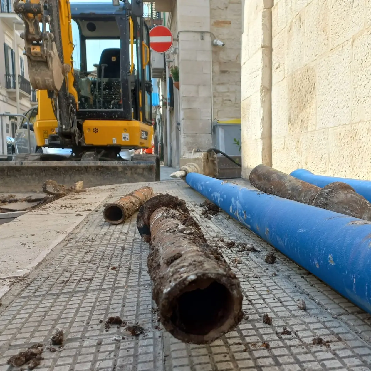 Lecce, i sindacati al vicesindaco: “La città non si distrugge con il lavoro degli operai”