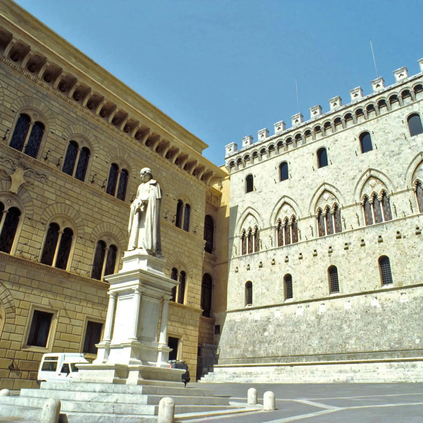 “Monte dei Paschi è Siena!”: sit-in Cgil Cisl Uil il 29 ottobre