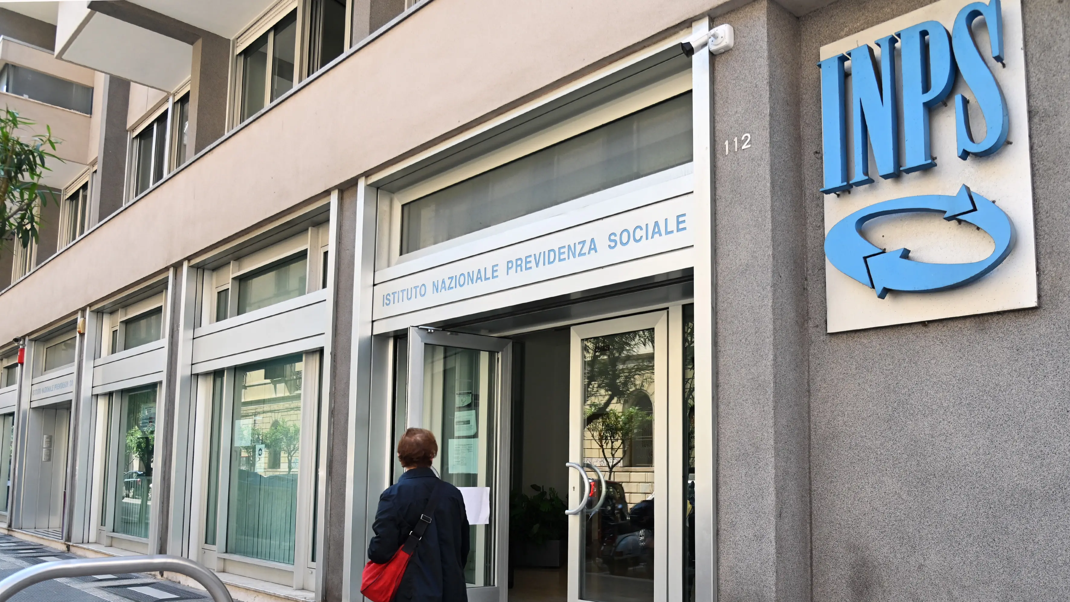 IMAGOECONOMICA