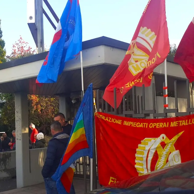 Fdf chiude, sugli ammortizzatori sociali è scontro