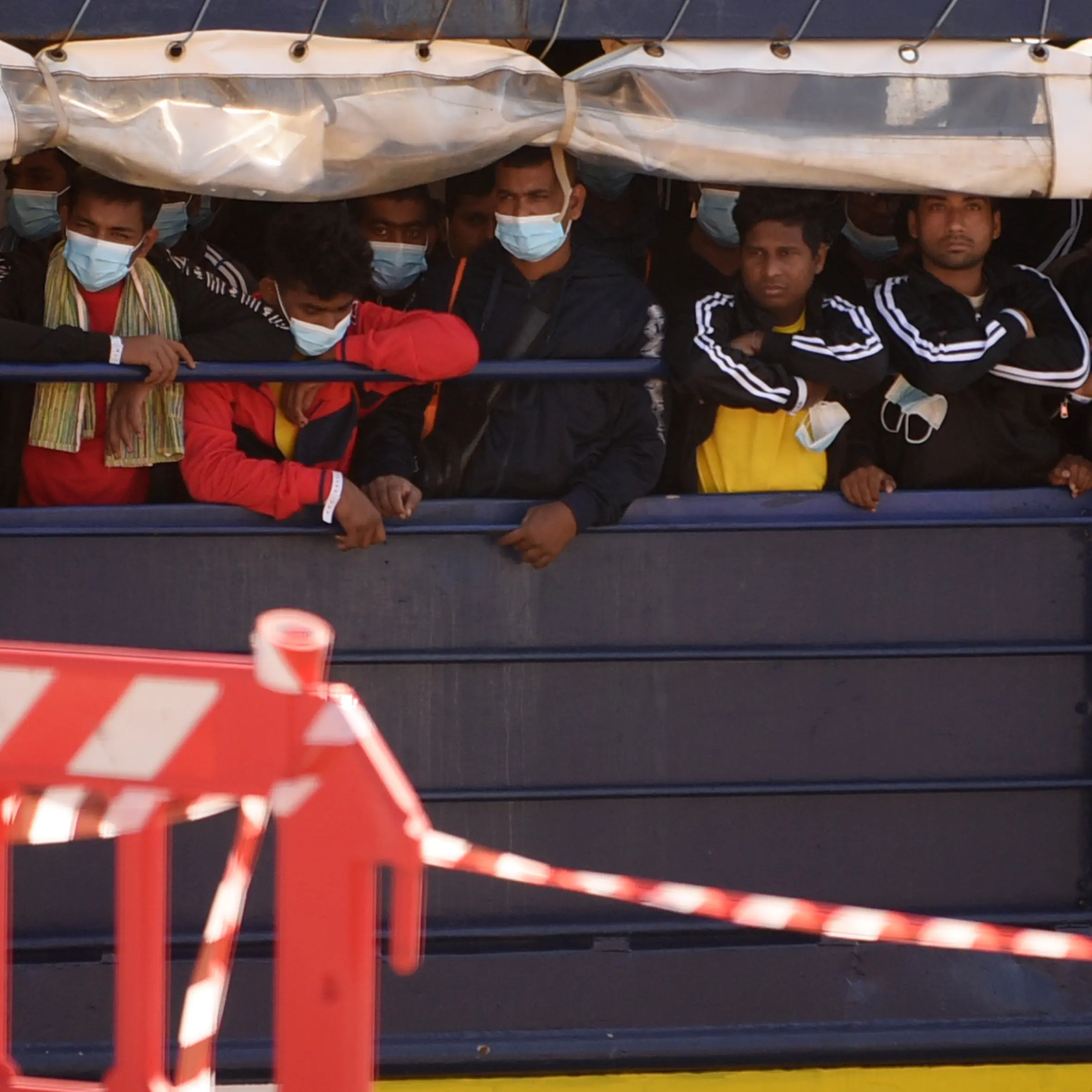 Migranti, calano gli arrivi ma aumentano i morti in mare