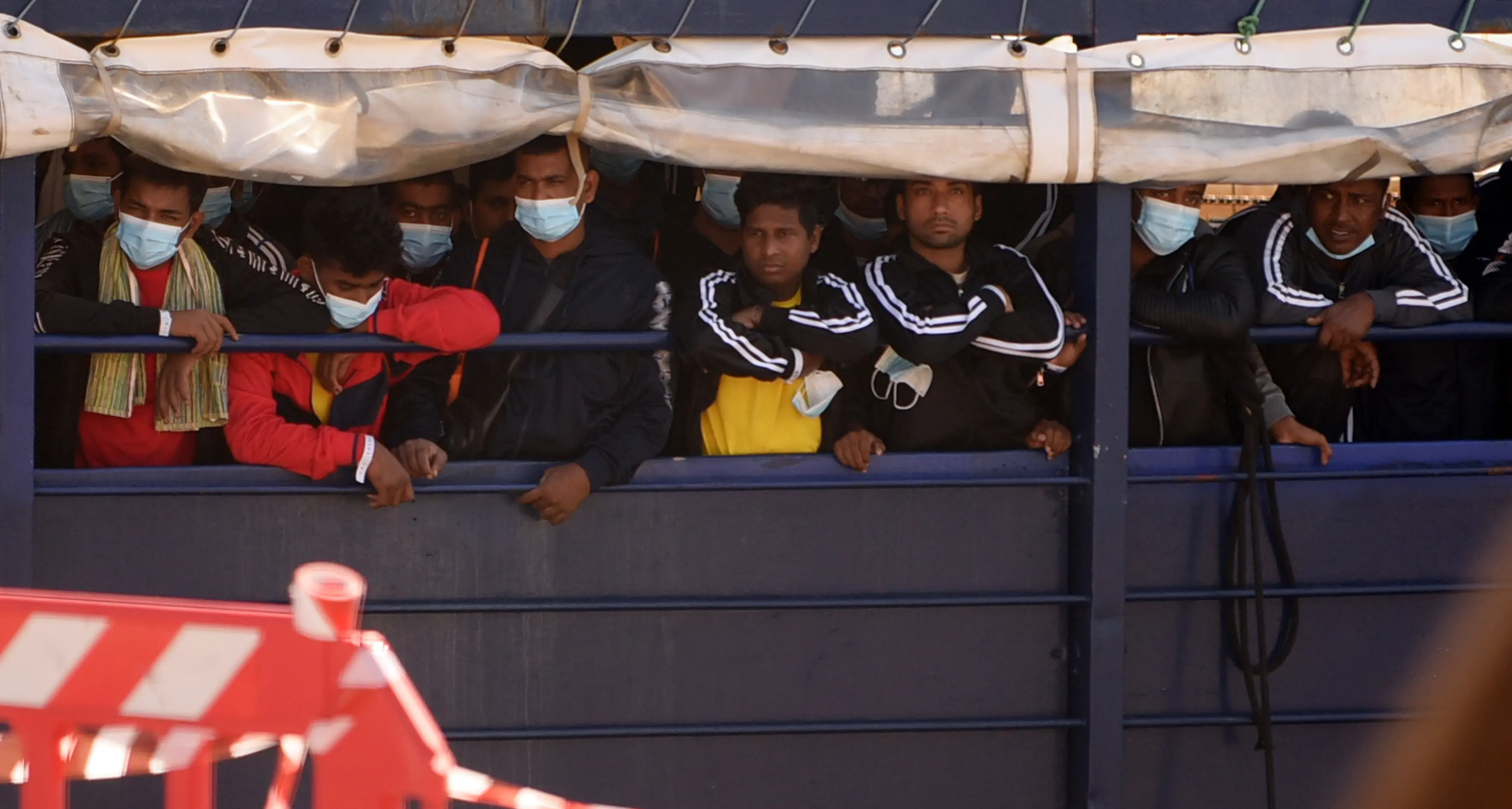 Migranti, calano gli arrivi ma aumentano i morti in mare