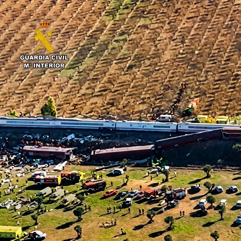 Spagna, scontro tra due treni: il cordoglio dei sindacati italiani