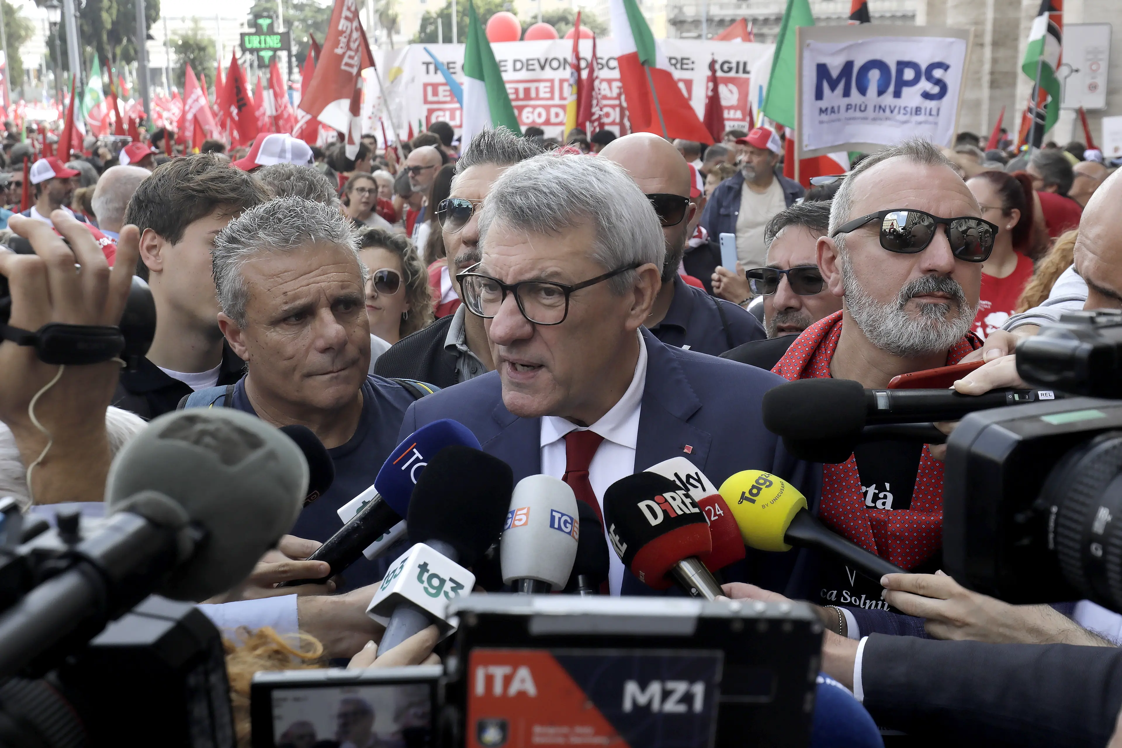 Landini: “Manovra ingiusta, dimentica i bisogni delle persone”