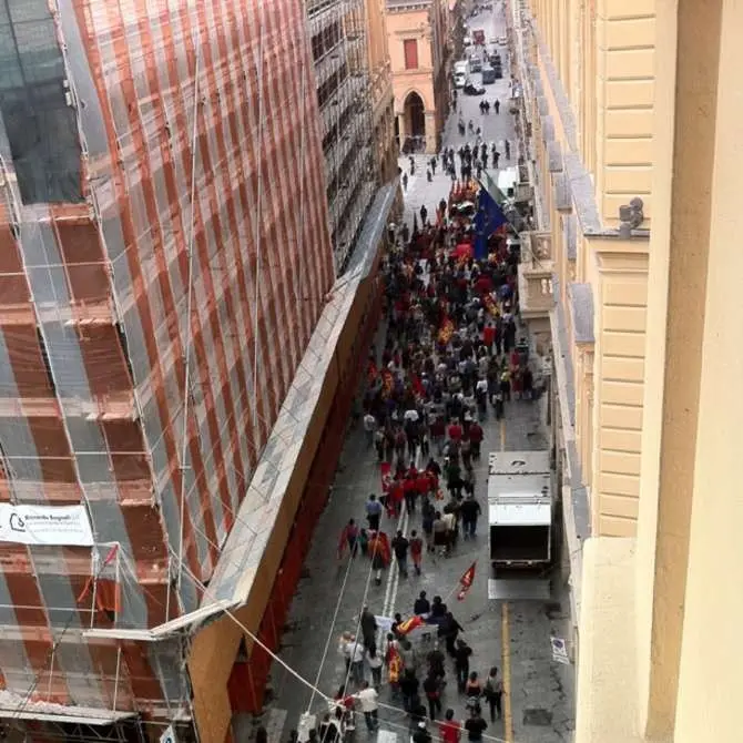 Sciopero Cgil, 120mila nei cortei dell'Emilia Romagna