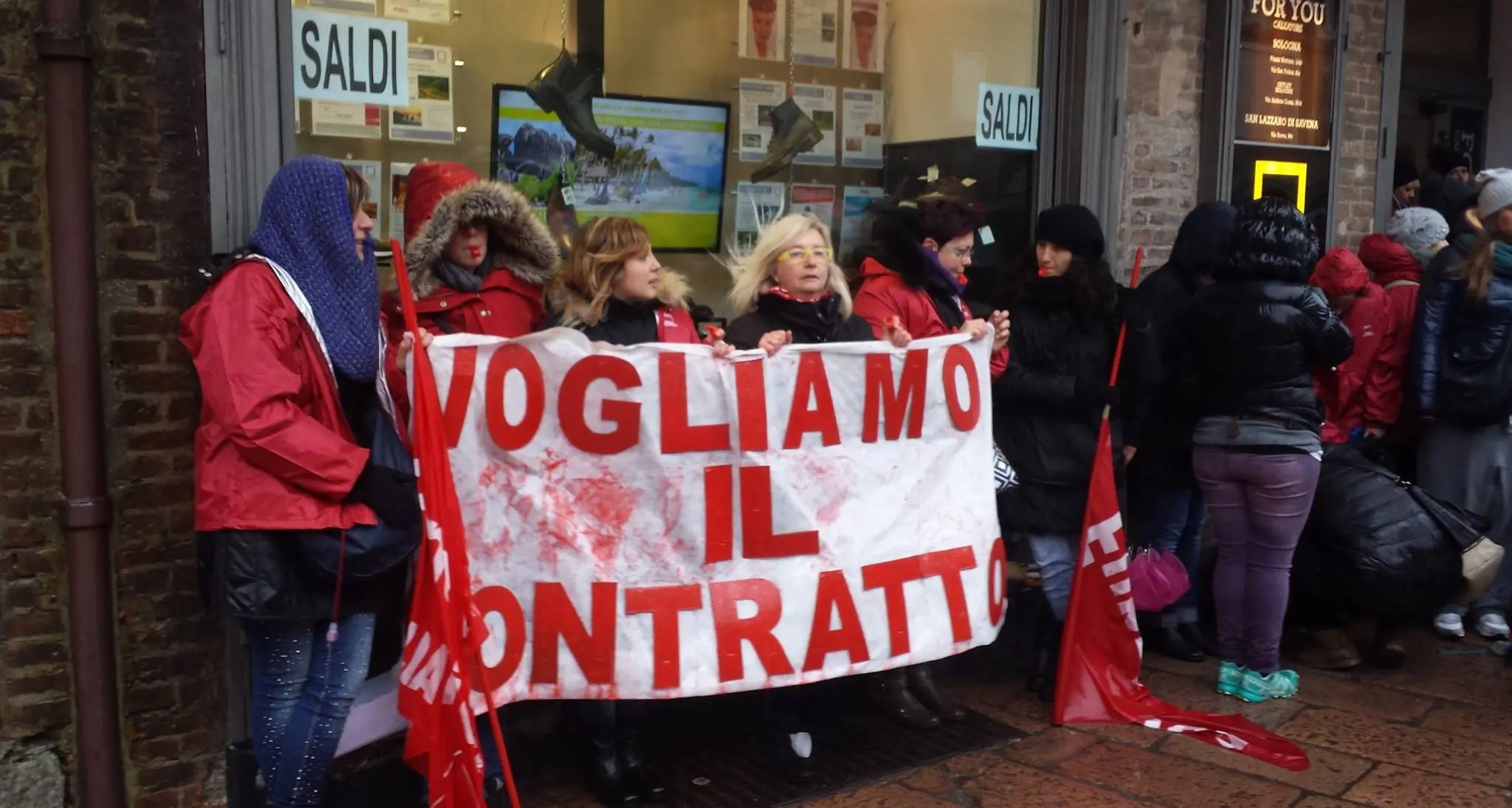 Bologna, scioperano i lavoratori delle cooperative sociali