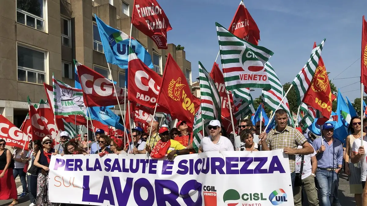Padova, sindacati in piazza contro i morti sul lavoro