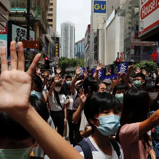 Hong Kong, la Cina sguaina la spada